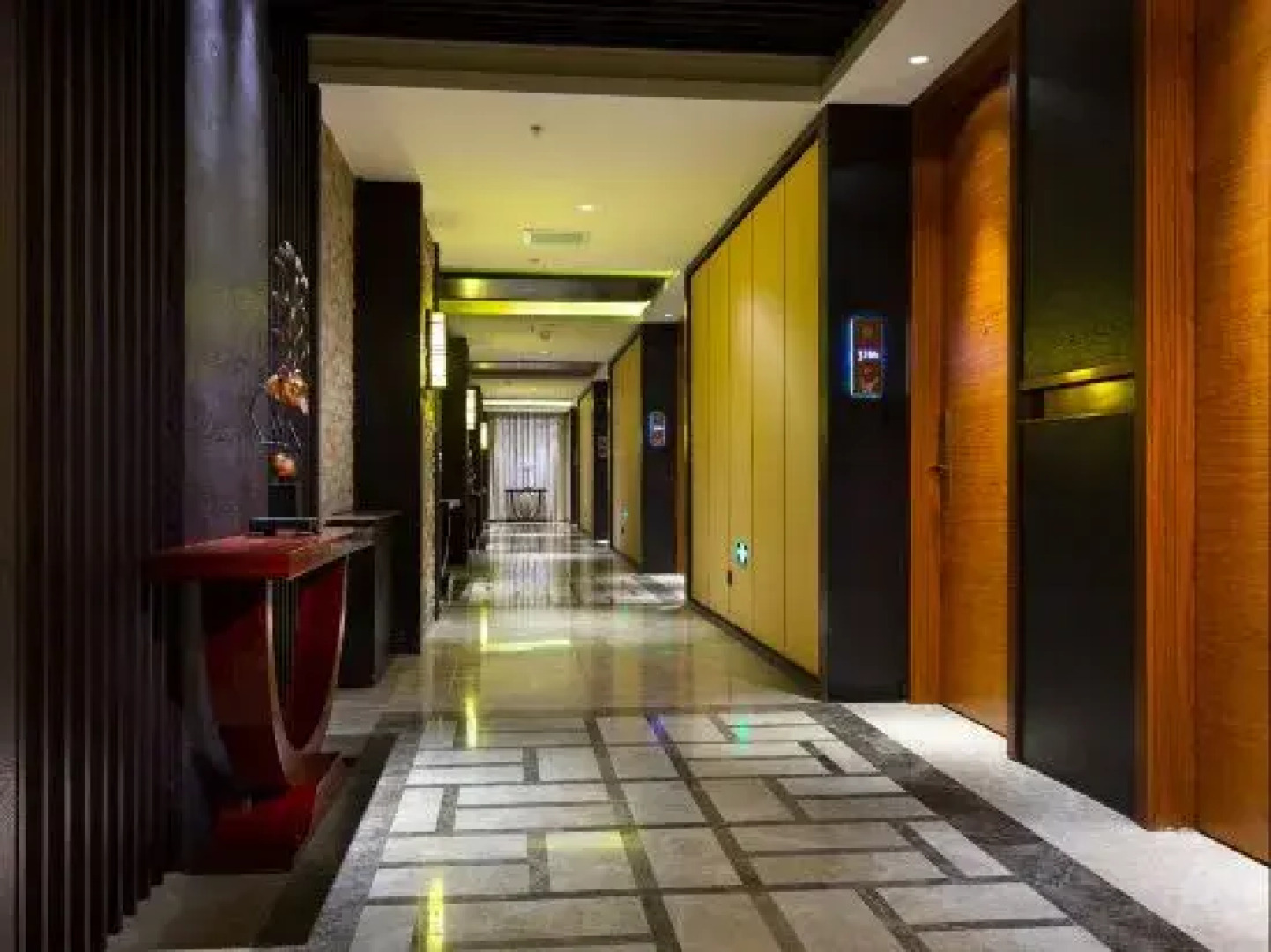 Wanda Ruijing Hannashan Hot Spring Hotel