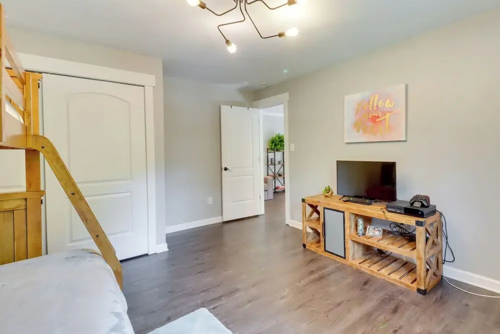 Private Hot Tub & Fire Pit: Pocono Lake House!