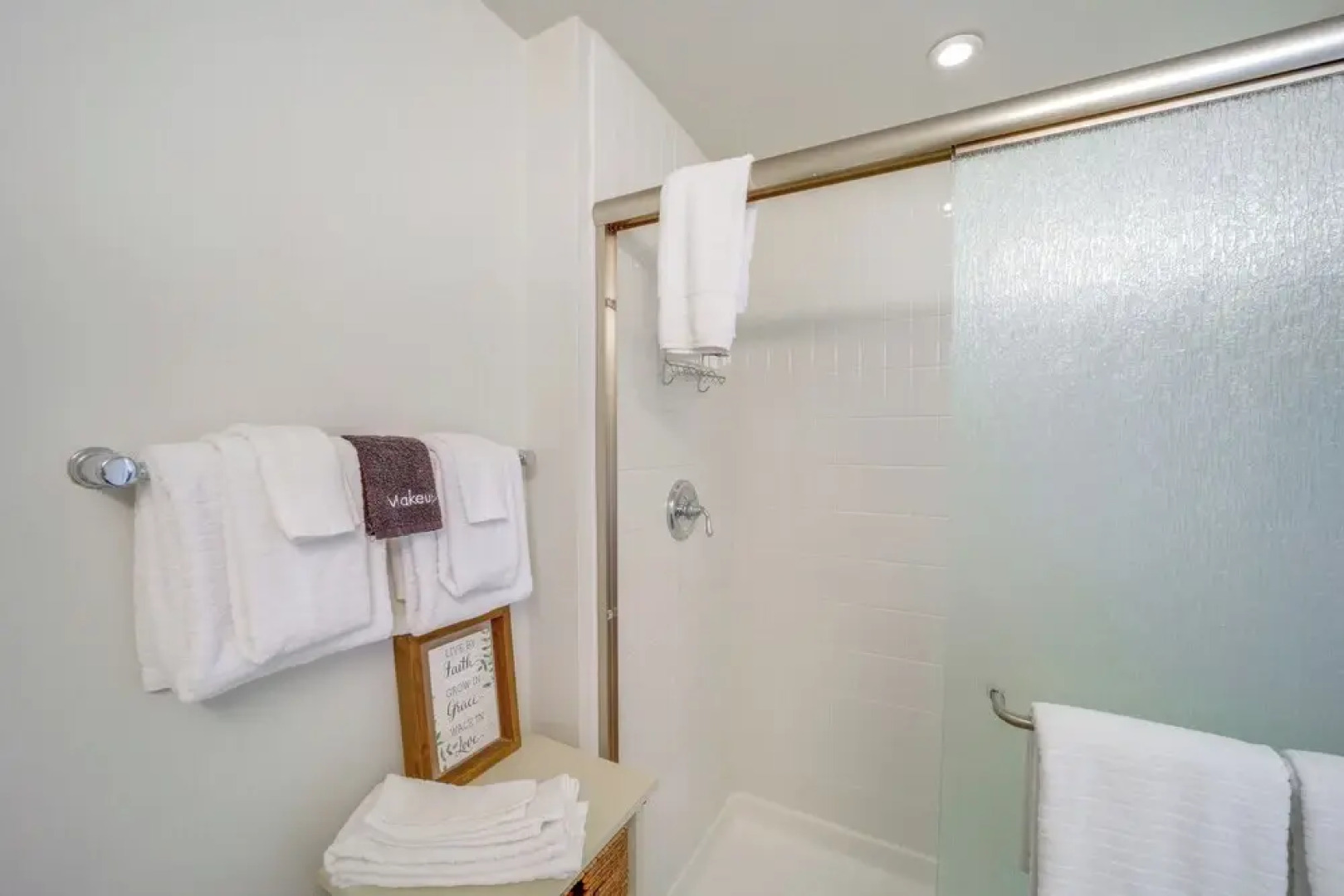 Walk to Lake Chelan: Top-level Waterfront Condo