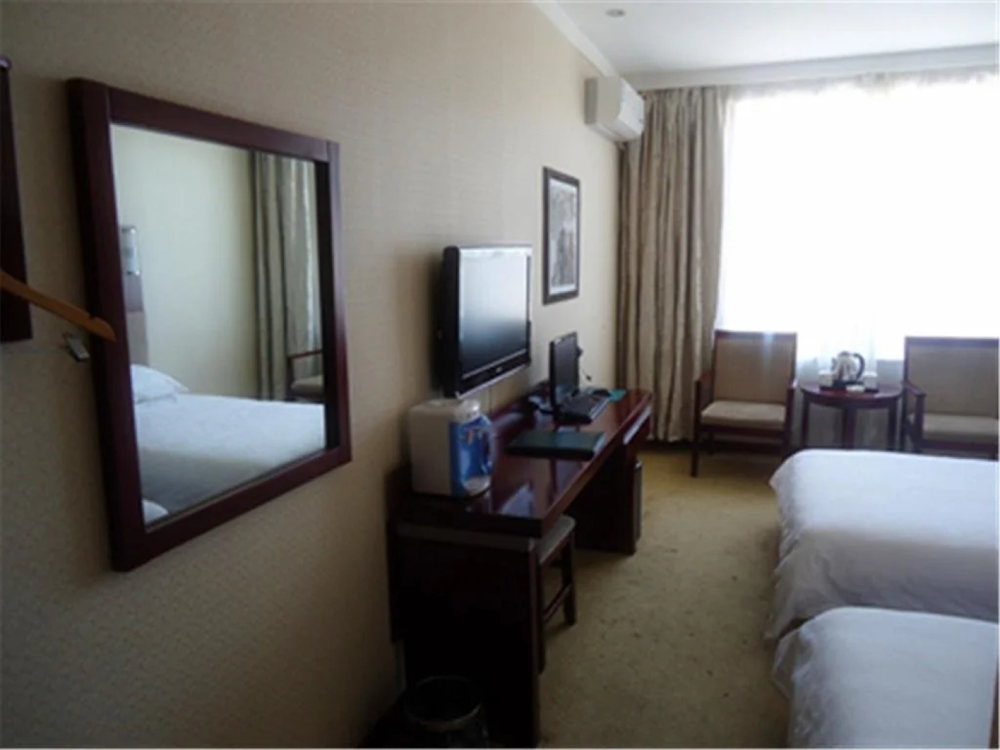 Lanhuahua Hotel Dingbianyidian