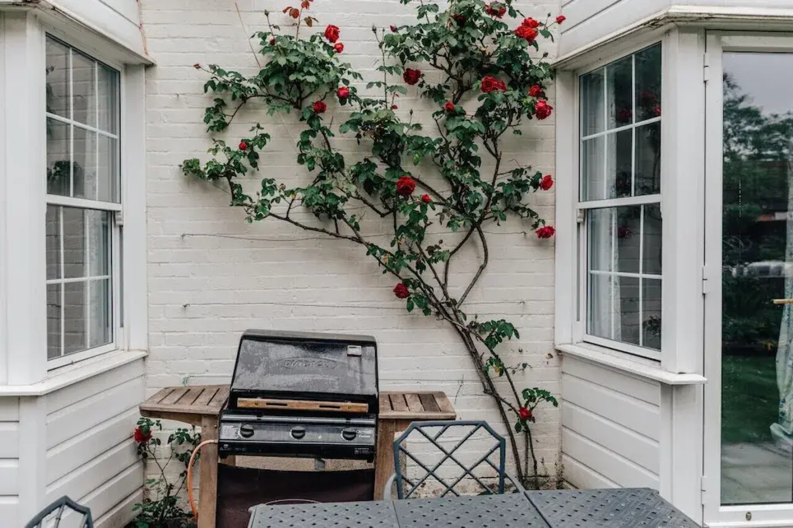 Montpellier House Centrally Located Large Garden - From 300 Per Night