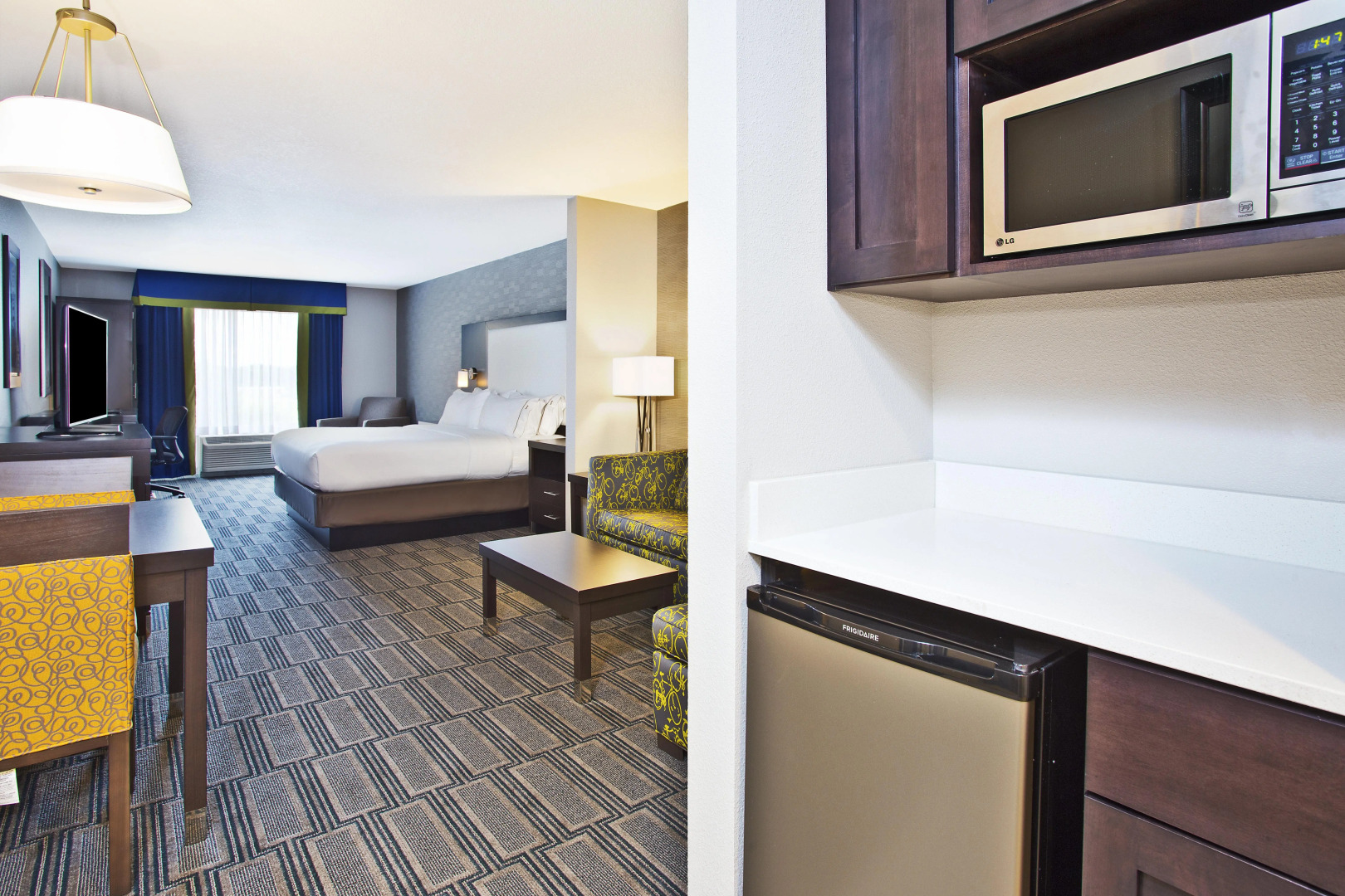 Holiday Inn Express & Suites Ann Arbor West by IHG