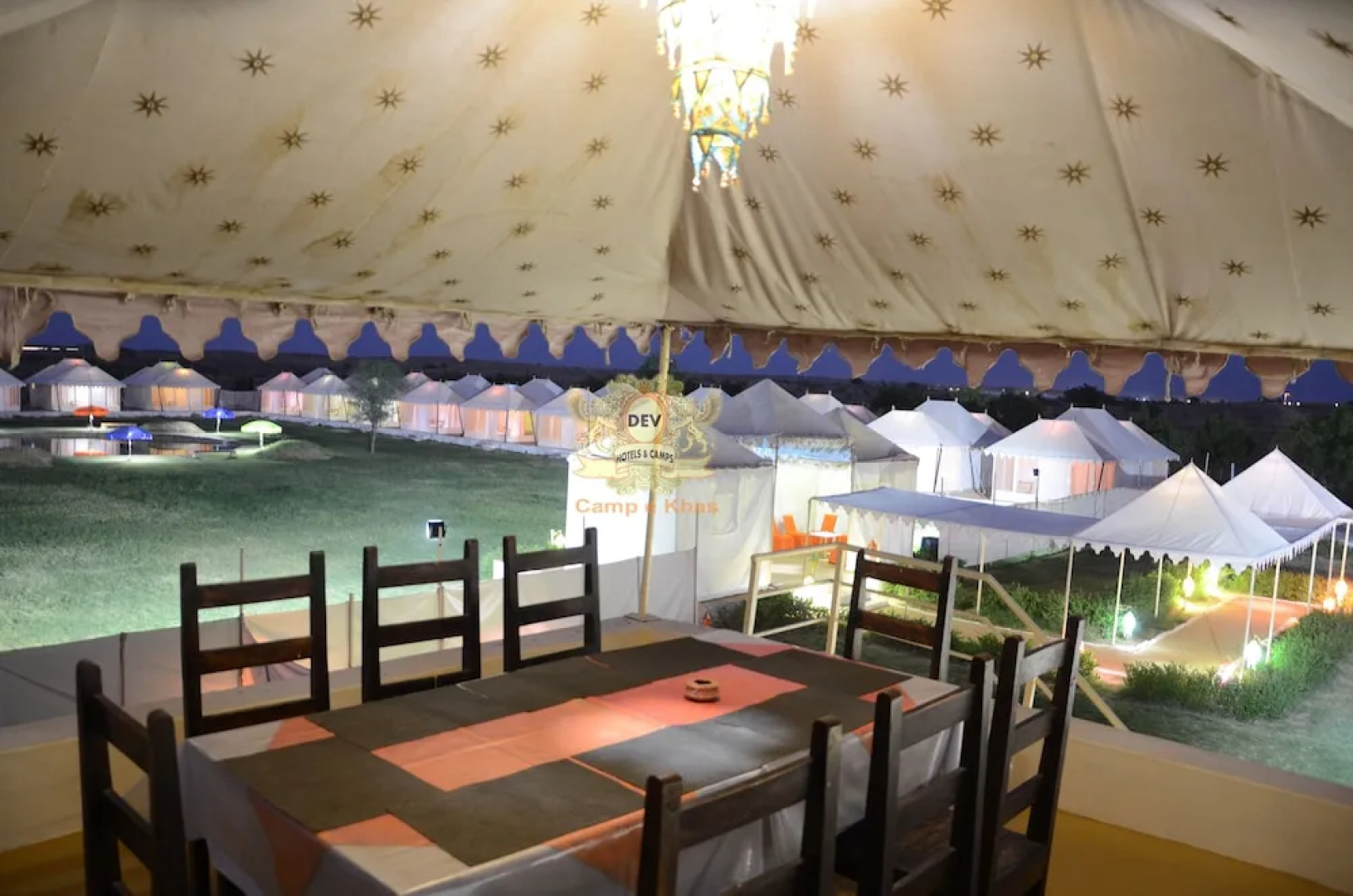 Camp e Khas