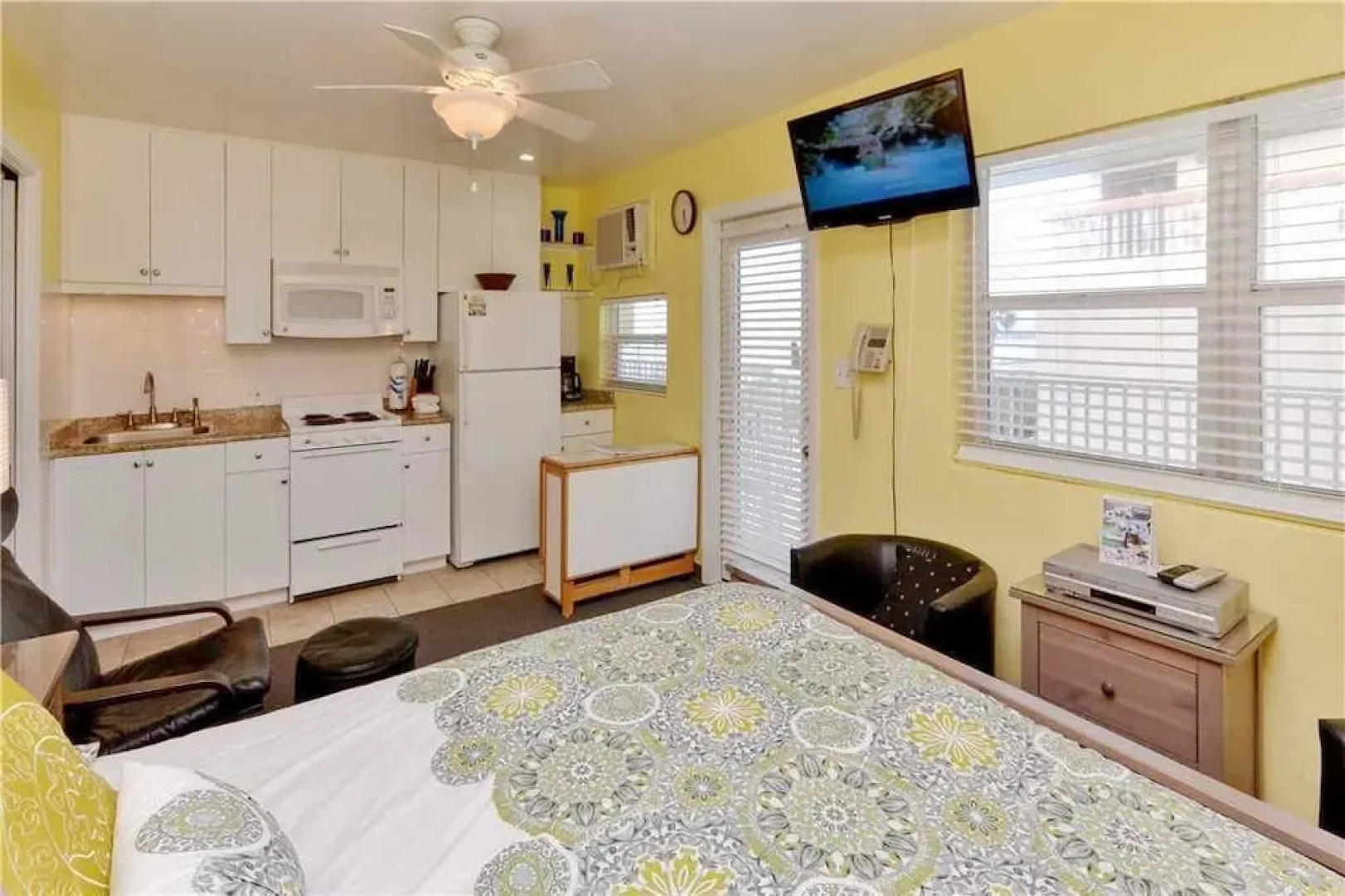 Sea Rocket 26 - Studio Condo