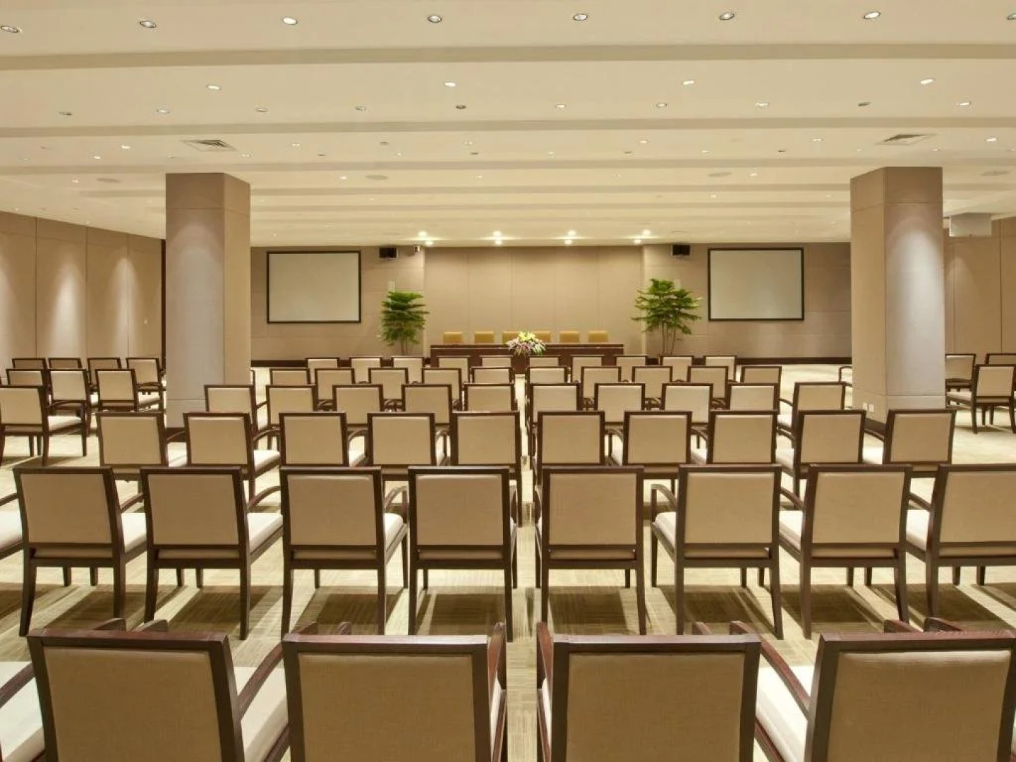 Star International Hotel