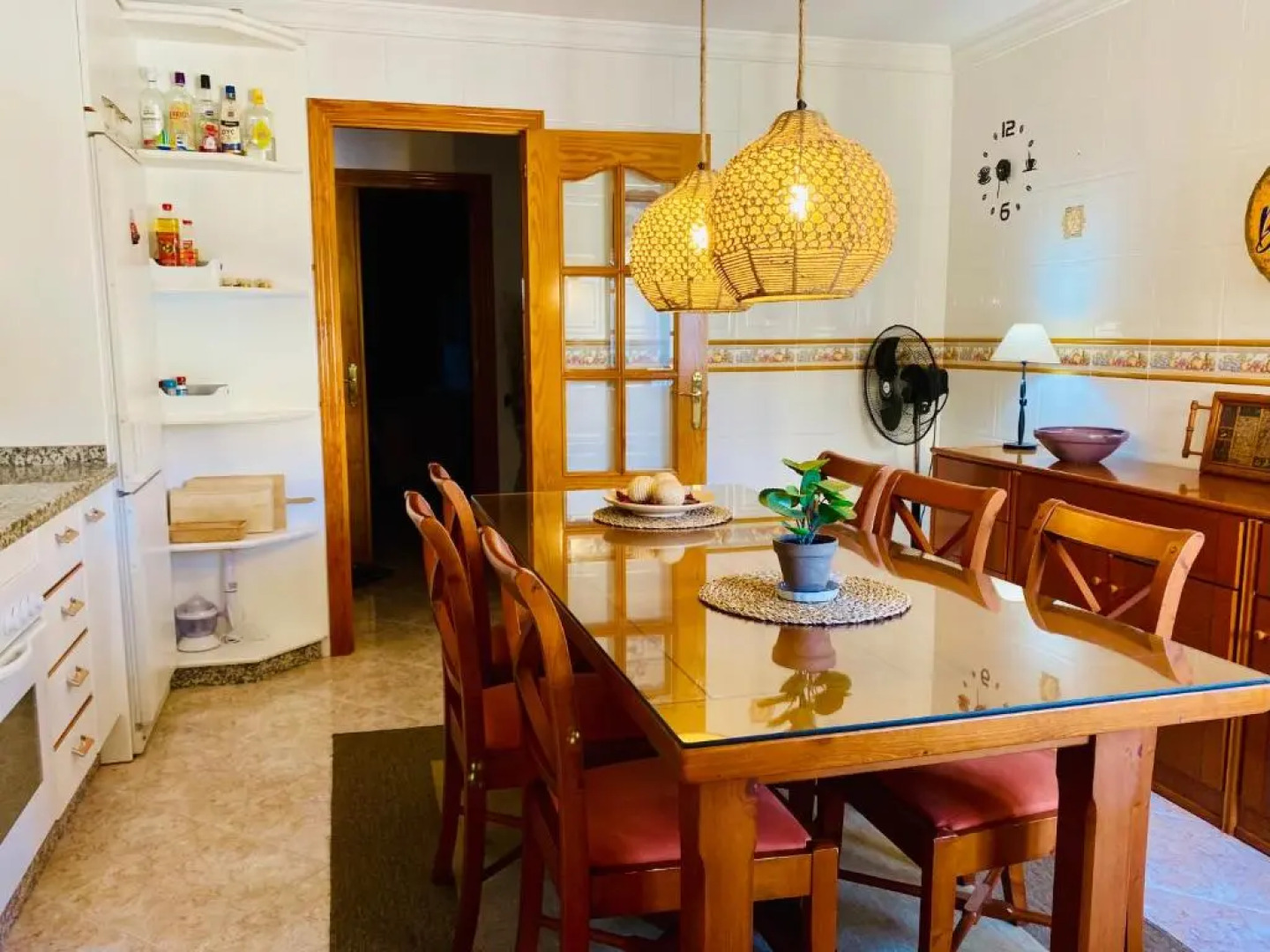 Stor våning i Caleta Hamn