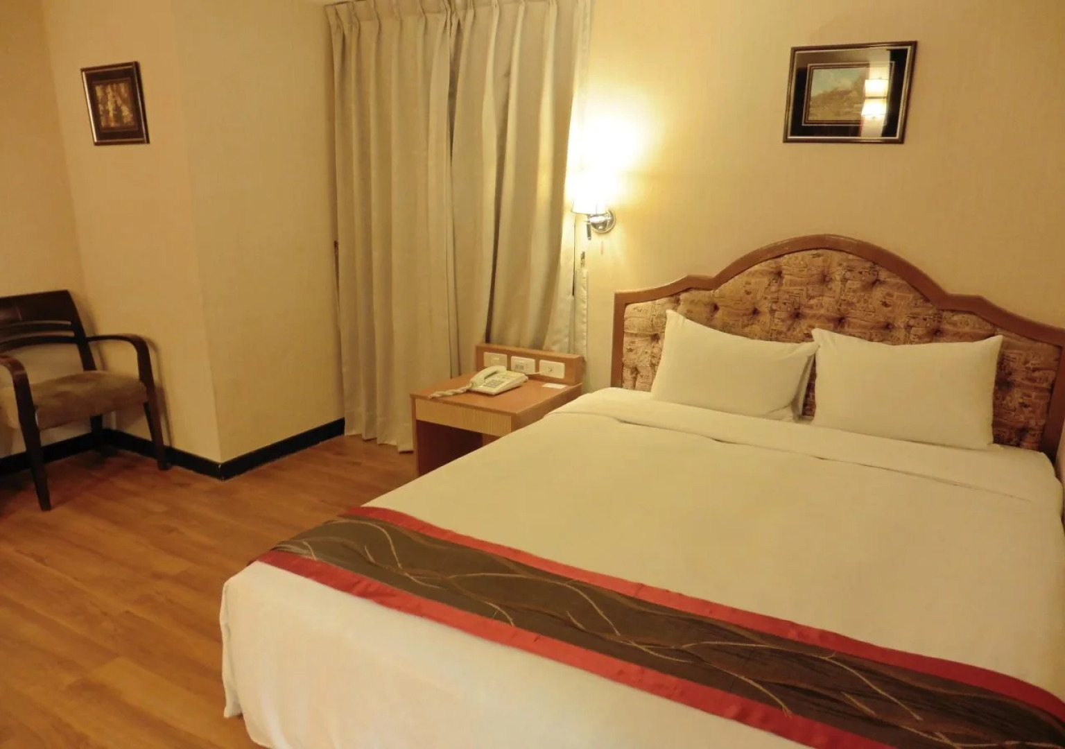 Tapeng Bay Holiday Hotel