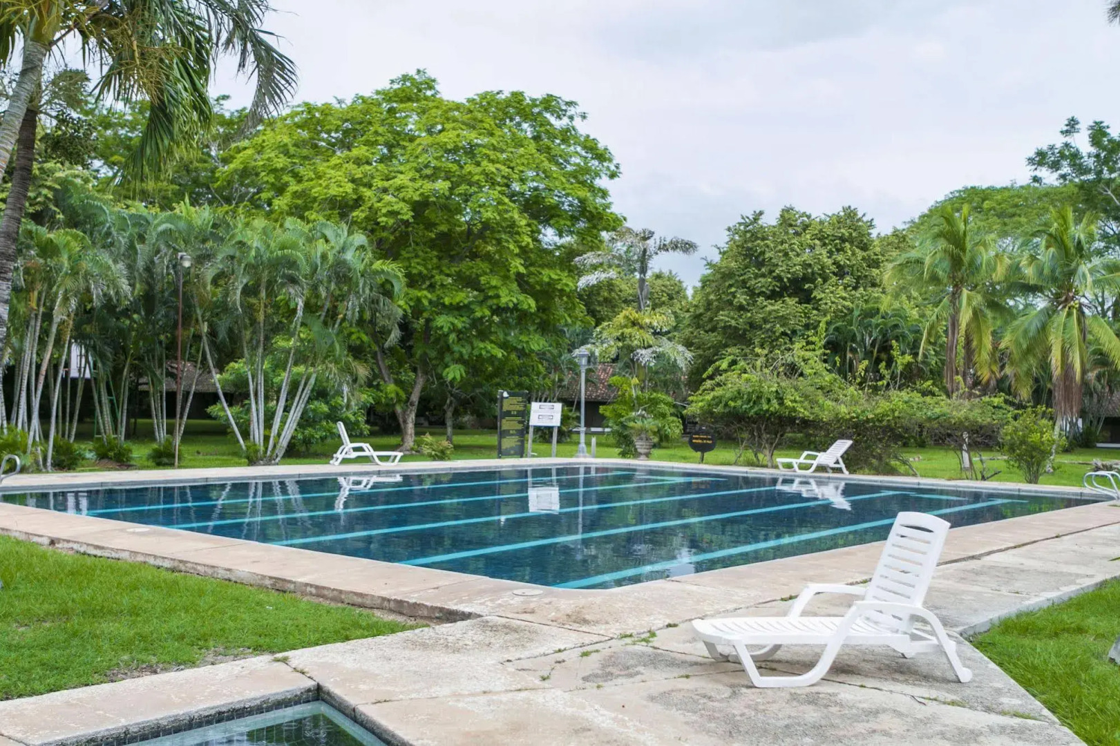 Hacienda La Pacífica Eco-Lodge