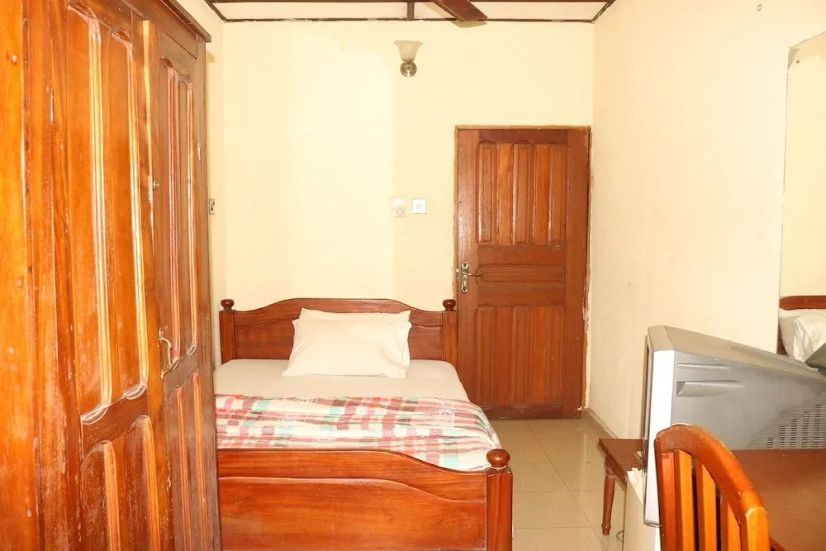 Bv.Standard Executive Suite