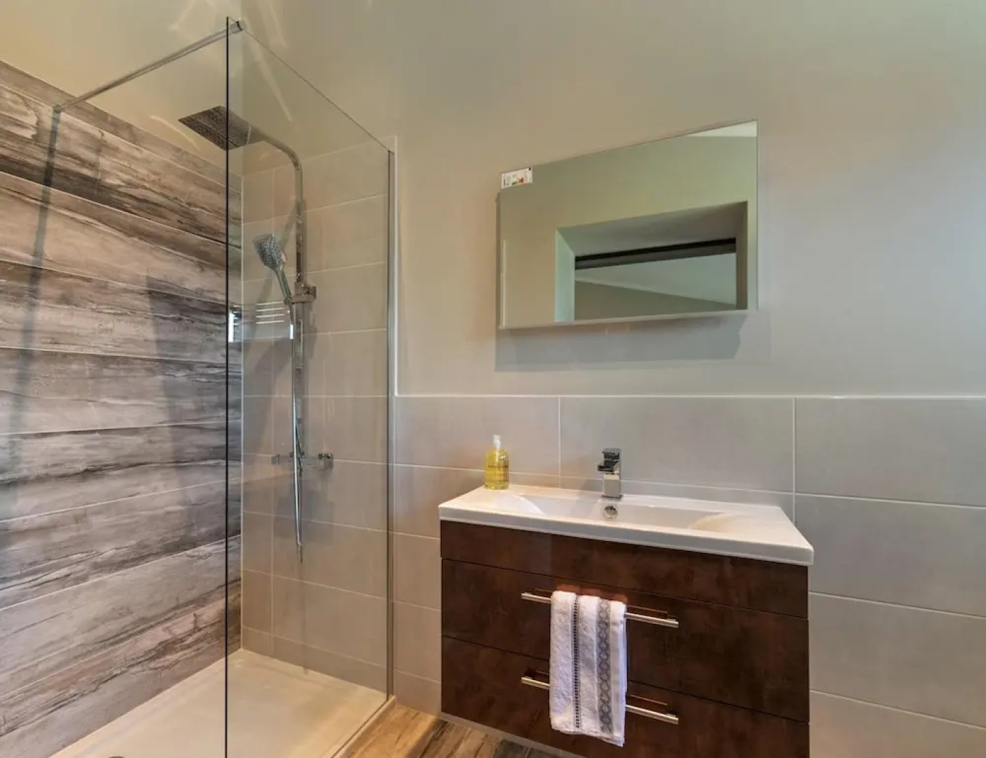 Dewin Bach - Luxury Lodge Hot Tub Close to Beach