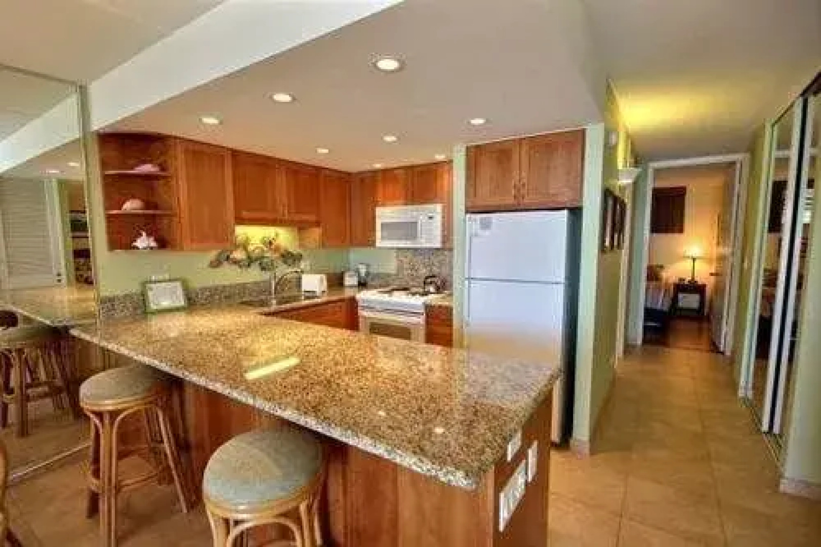 Pohailani 128 by RedAwning