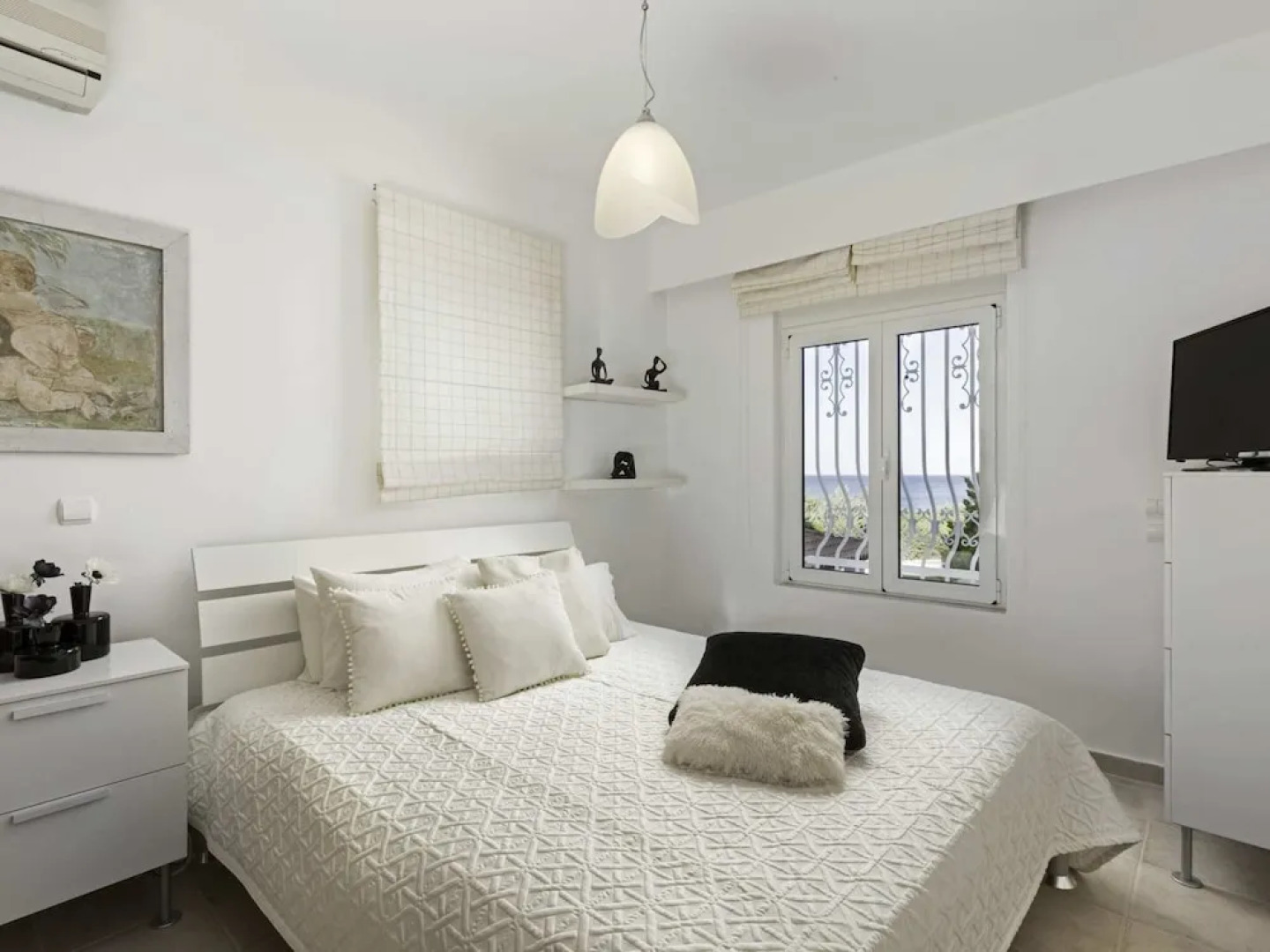 Villa on Island With Private Pool, Garde, Terrace, Parking