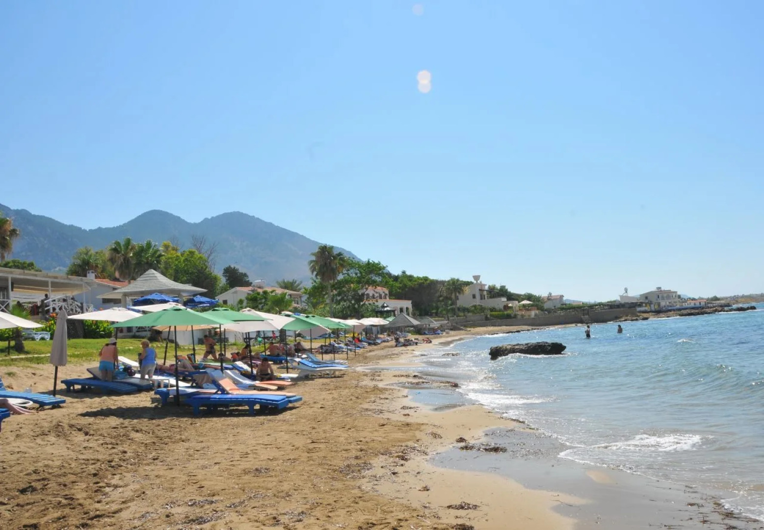 LA Hotel & Resort