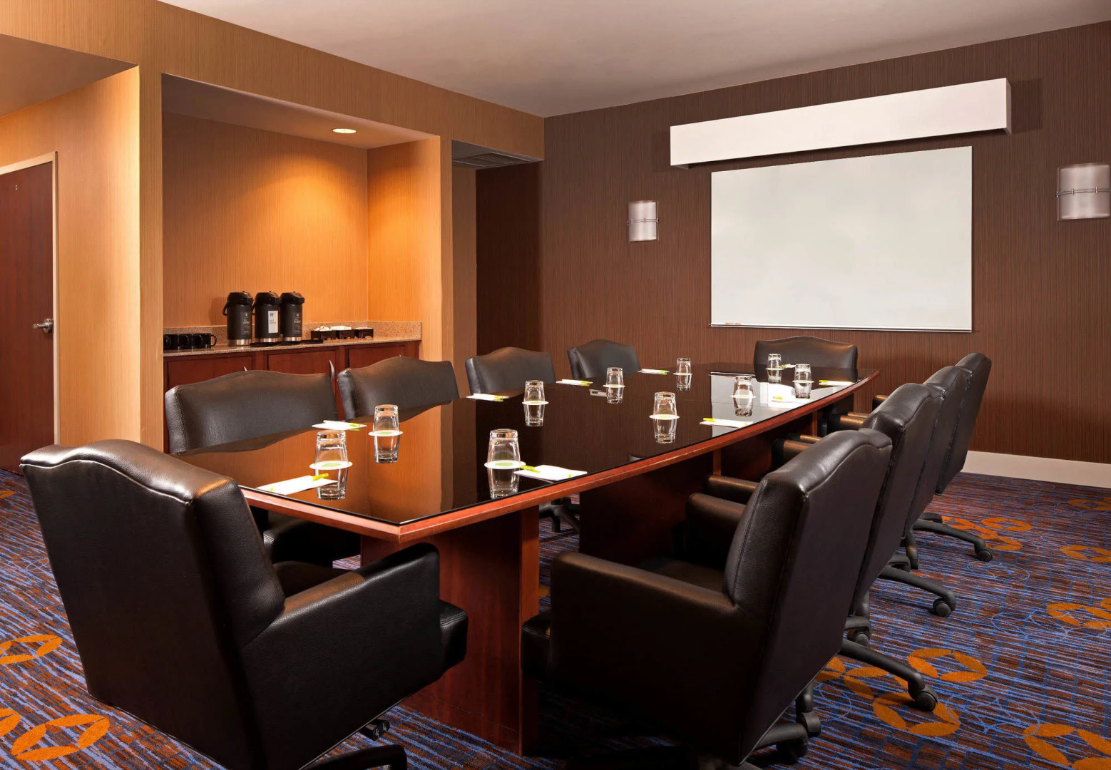 Courtyard By Marriott Farmington