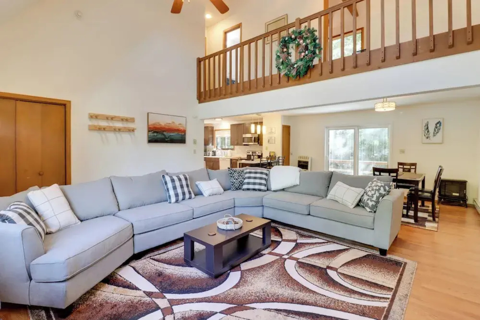 Furnished Deck & Game Room: Cabin in Tobyhanna