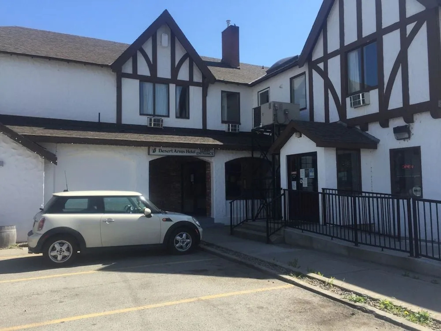 Desert Arms Hotel