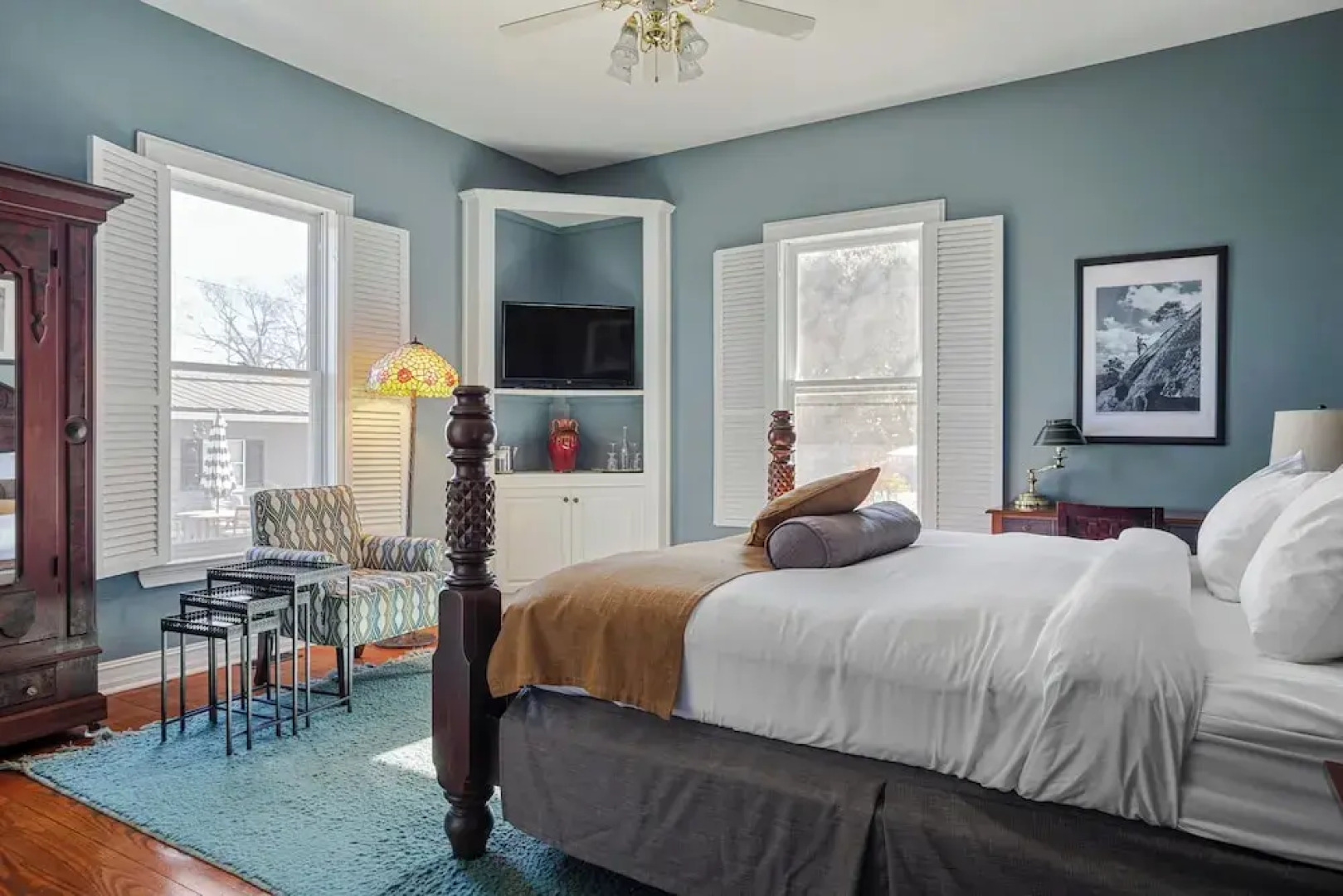 Stone Mountain Manor