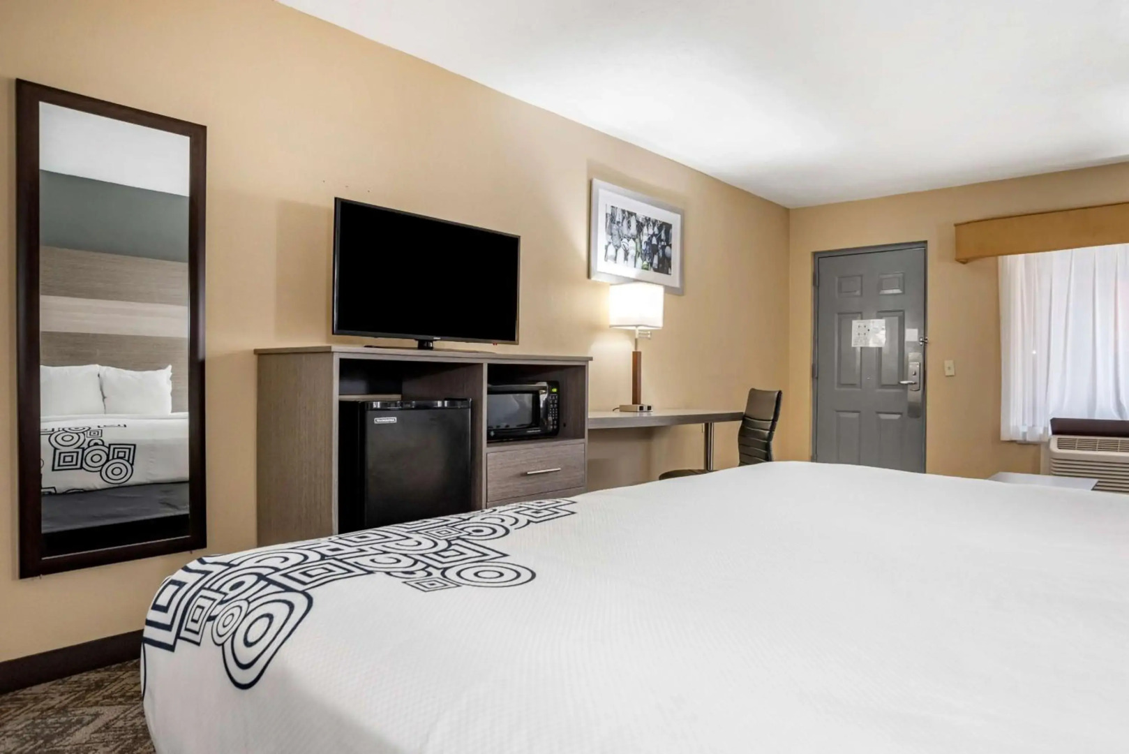 Budgetel Inns & Suites - Atlanta Galleria Stadium