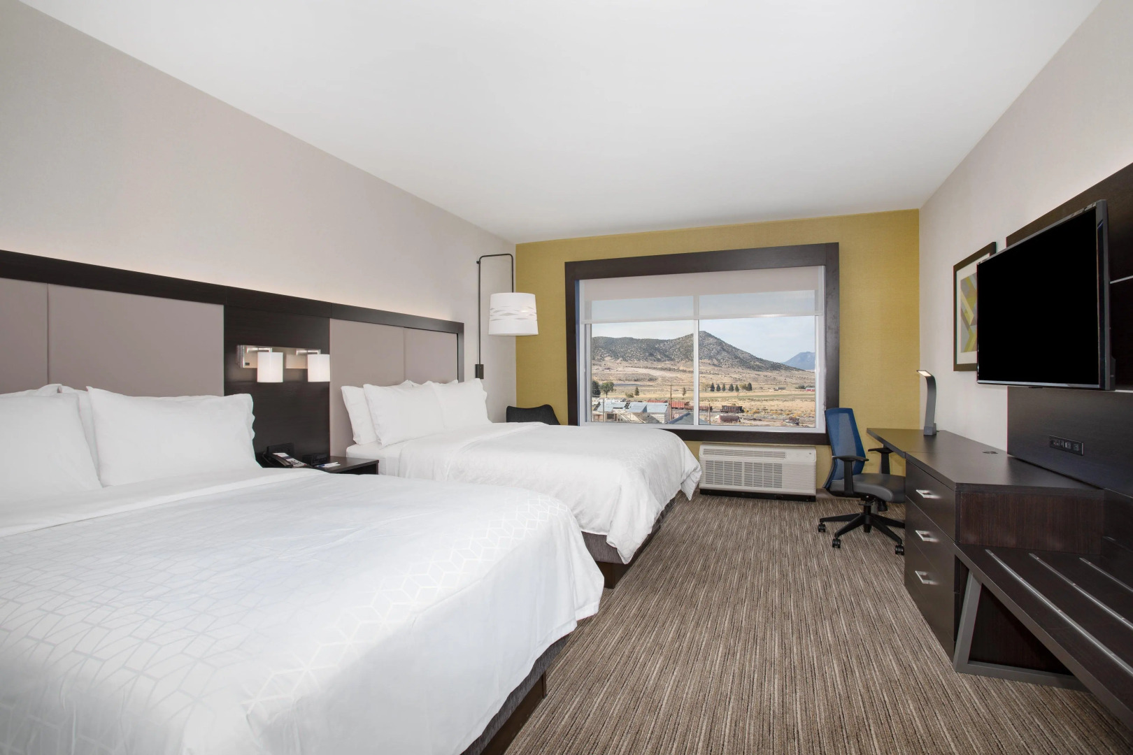 Holiday Inn Express & Suites Ely by IHG