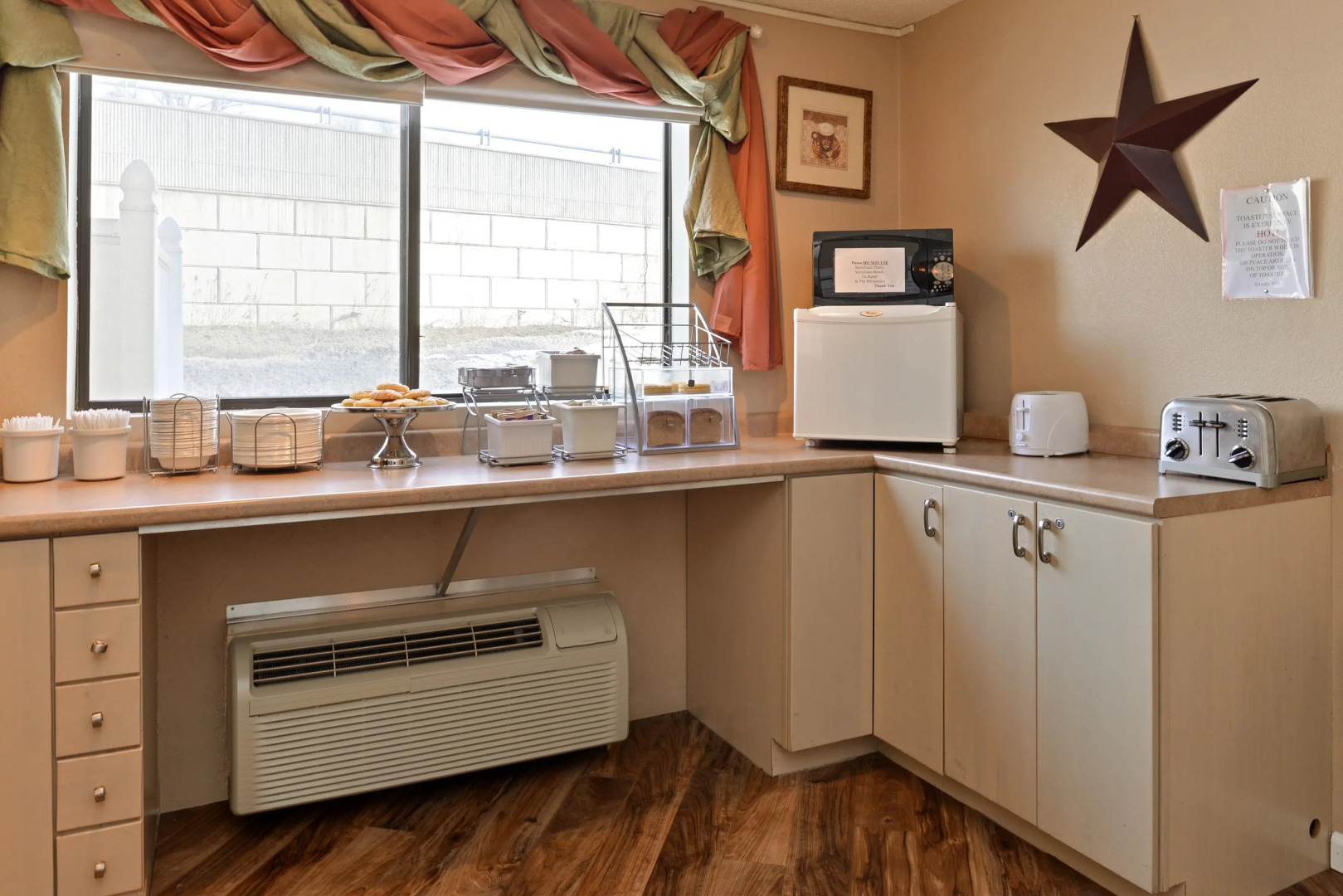 Americas Best Value Inn New Paltz