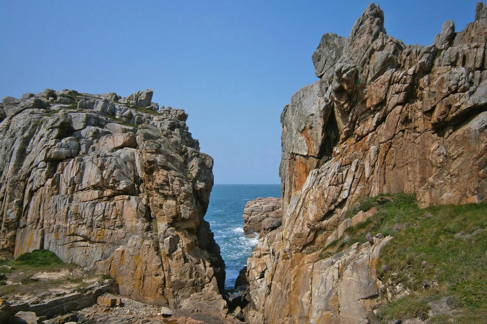 Comfortable Holiday Home, Near Ploubazlanec Beach