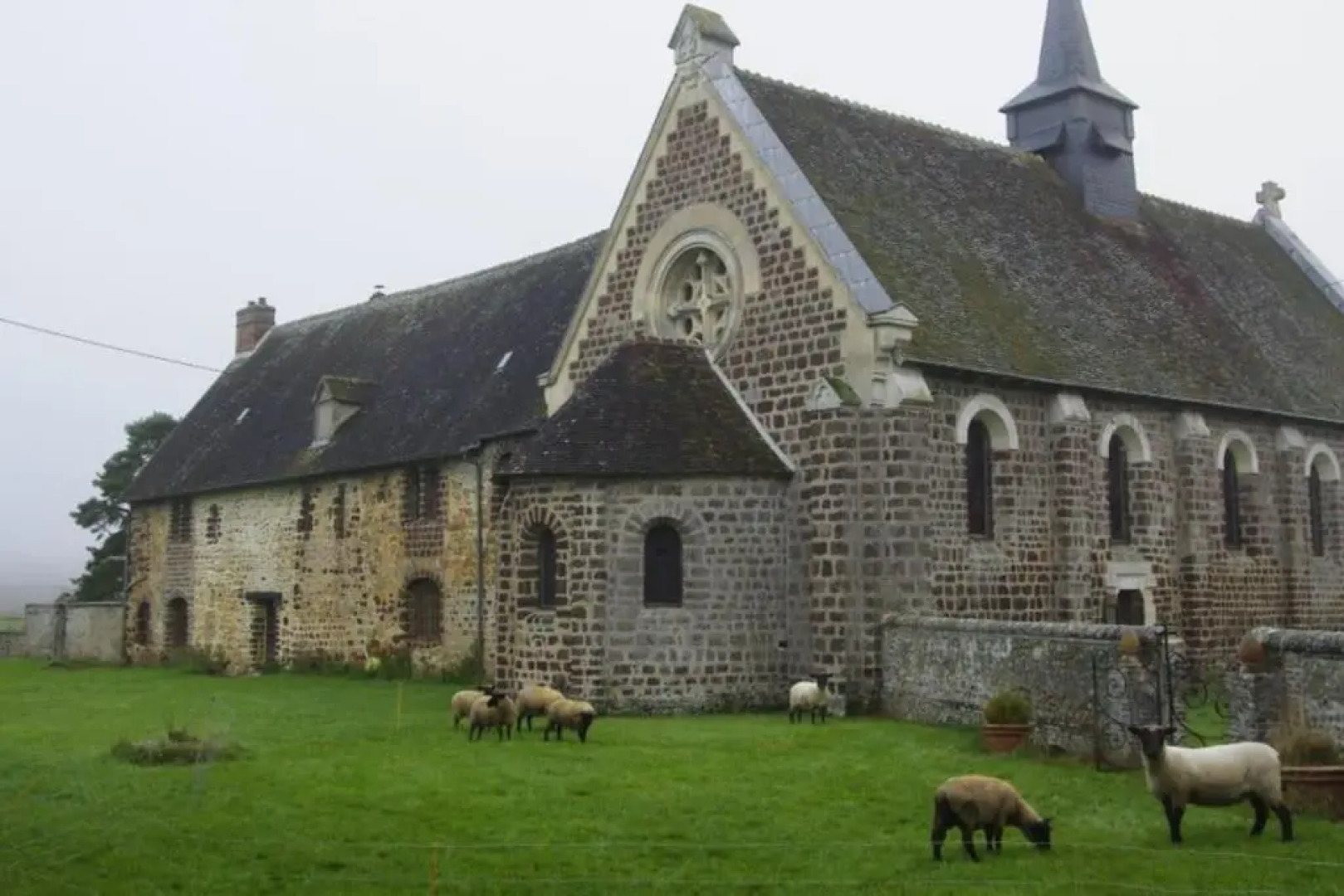 Sainte Suzanne gite de LA CHARRETERIE