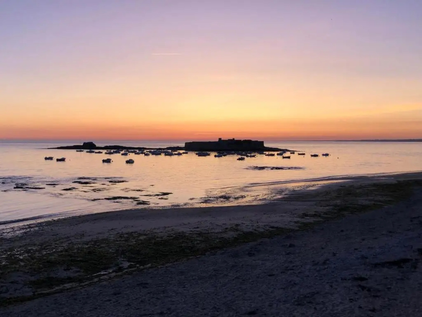 Loriot1- Appartement vue mer sur le fort bloqué ploemeur