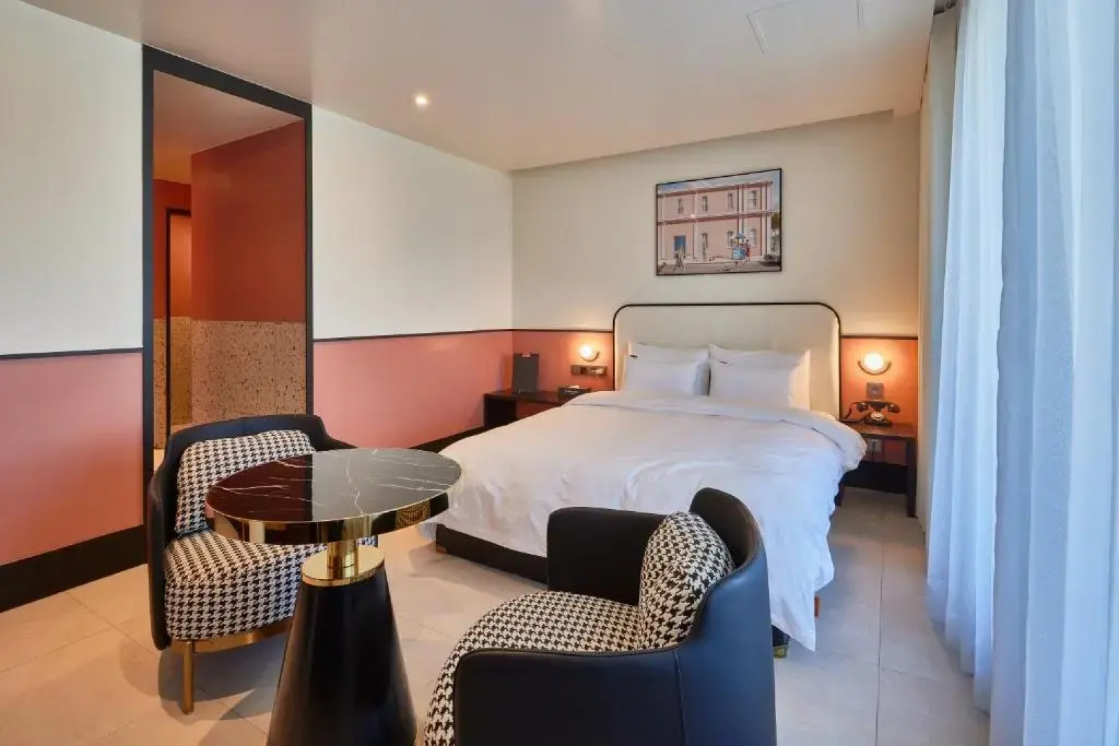 Pohang Terminal Brown Dot