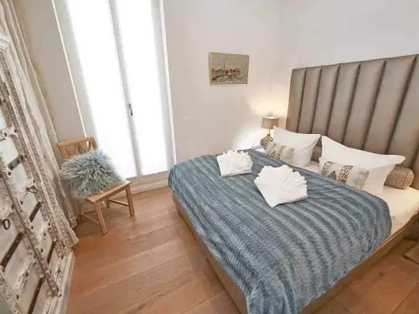 Johanna - Penthouse Nautilus 16