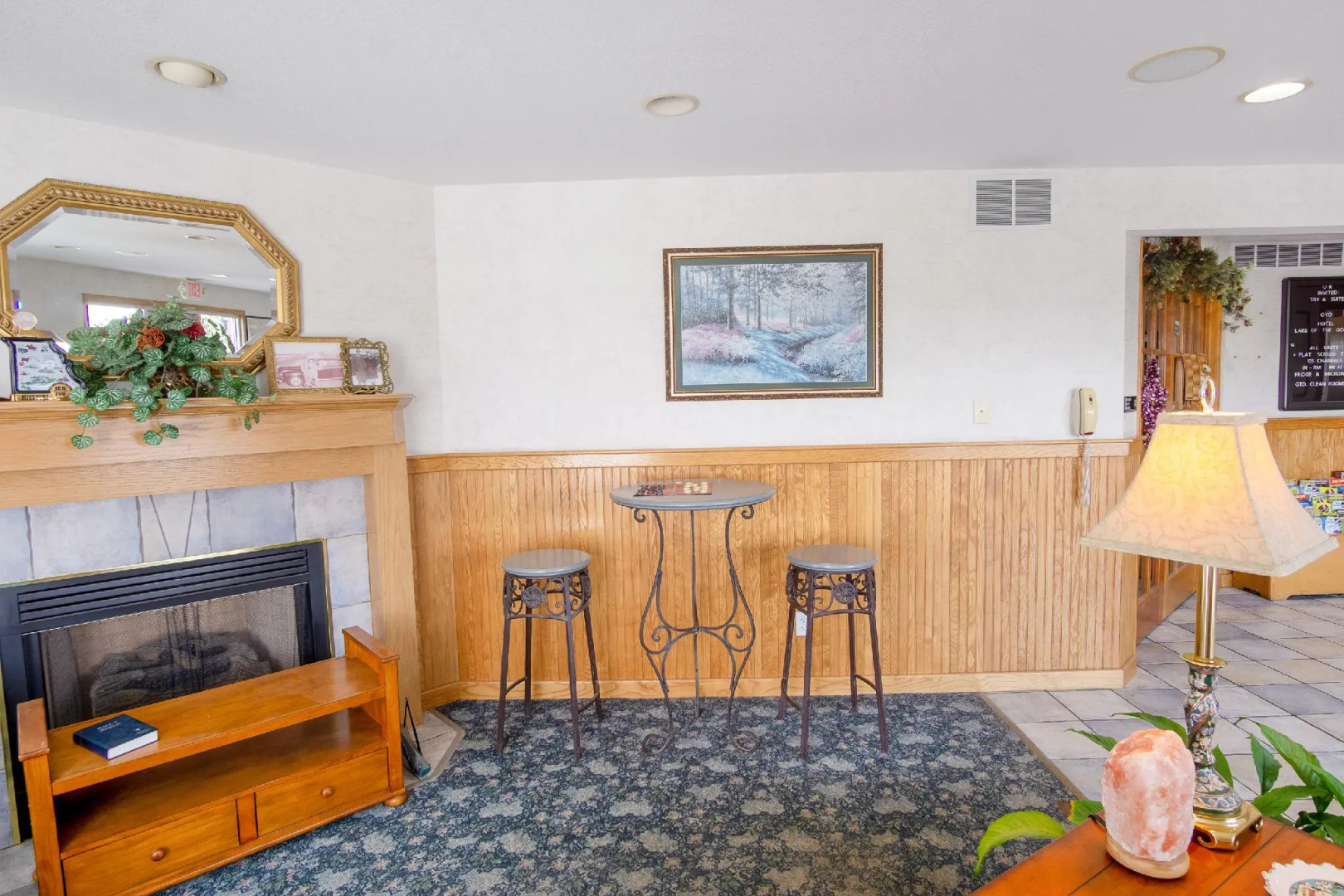 Econo Lodge Inn & Suites Lake Of The Ozarks