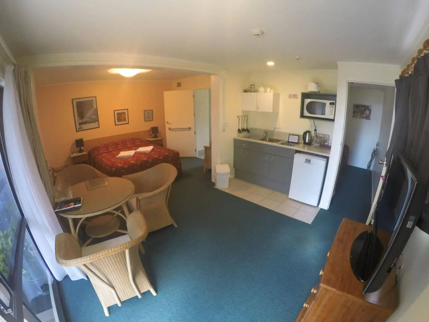 Bay Sands Seafront Studios