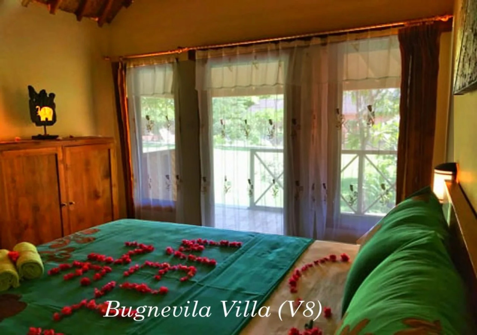 Gili Gede Island - Yut Inn Flower Paradise