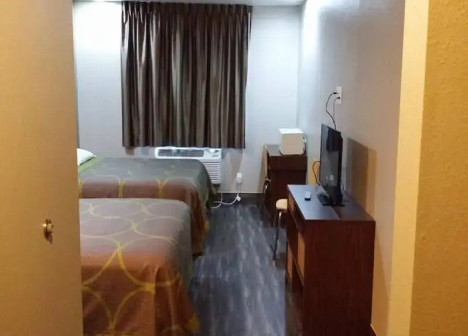 Super 8 Imperial Beach