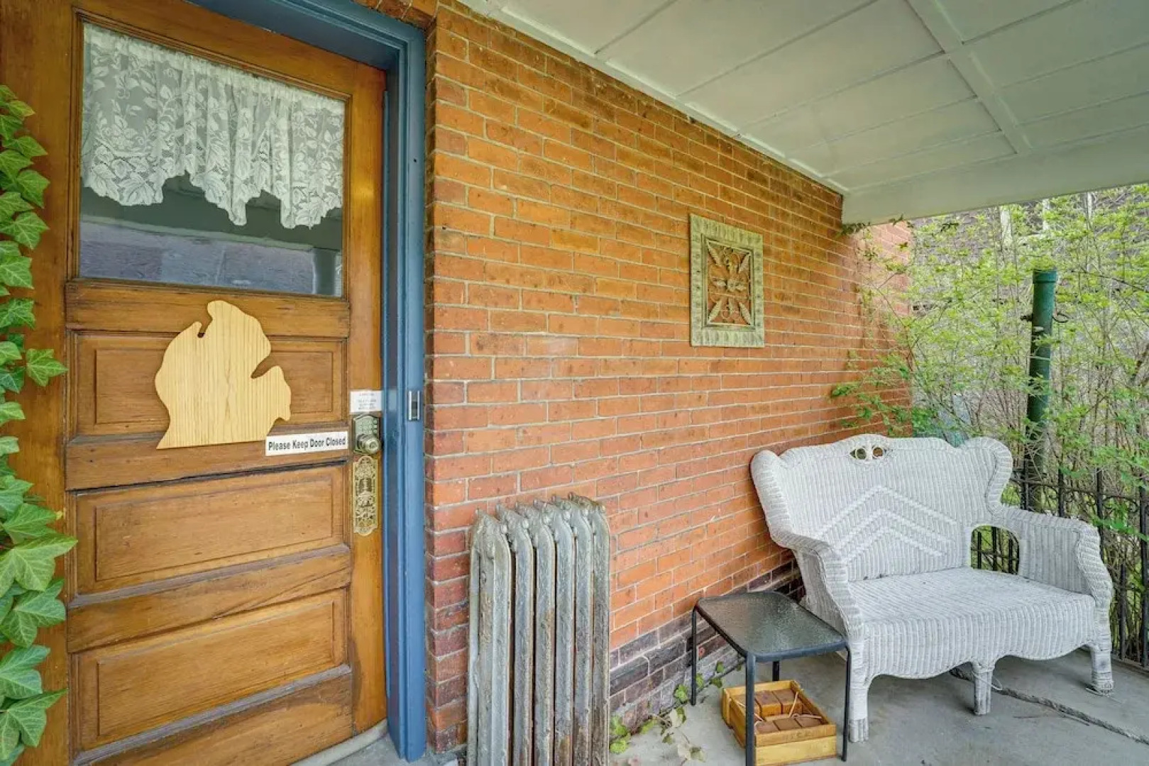 Dtwn Victorian Home - 1 Mi to Lake Michigan Beach!