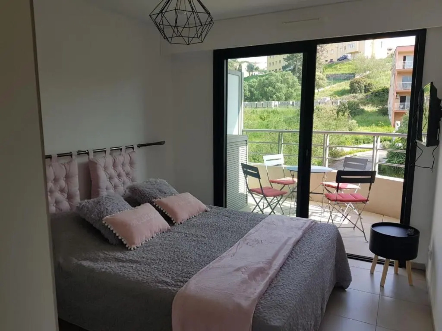 appartement T3 terrasse vue mer pieds dans l eau