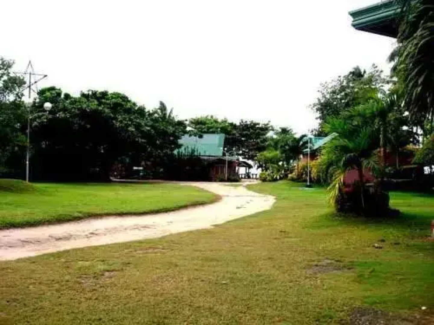 Fernandez Beach and Garden Resort
