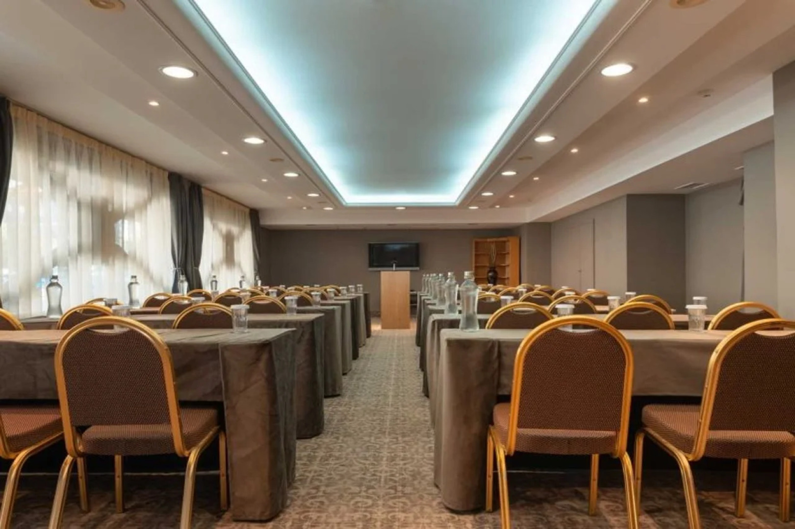 Golden Star City Resort