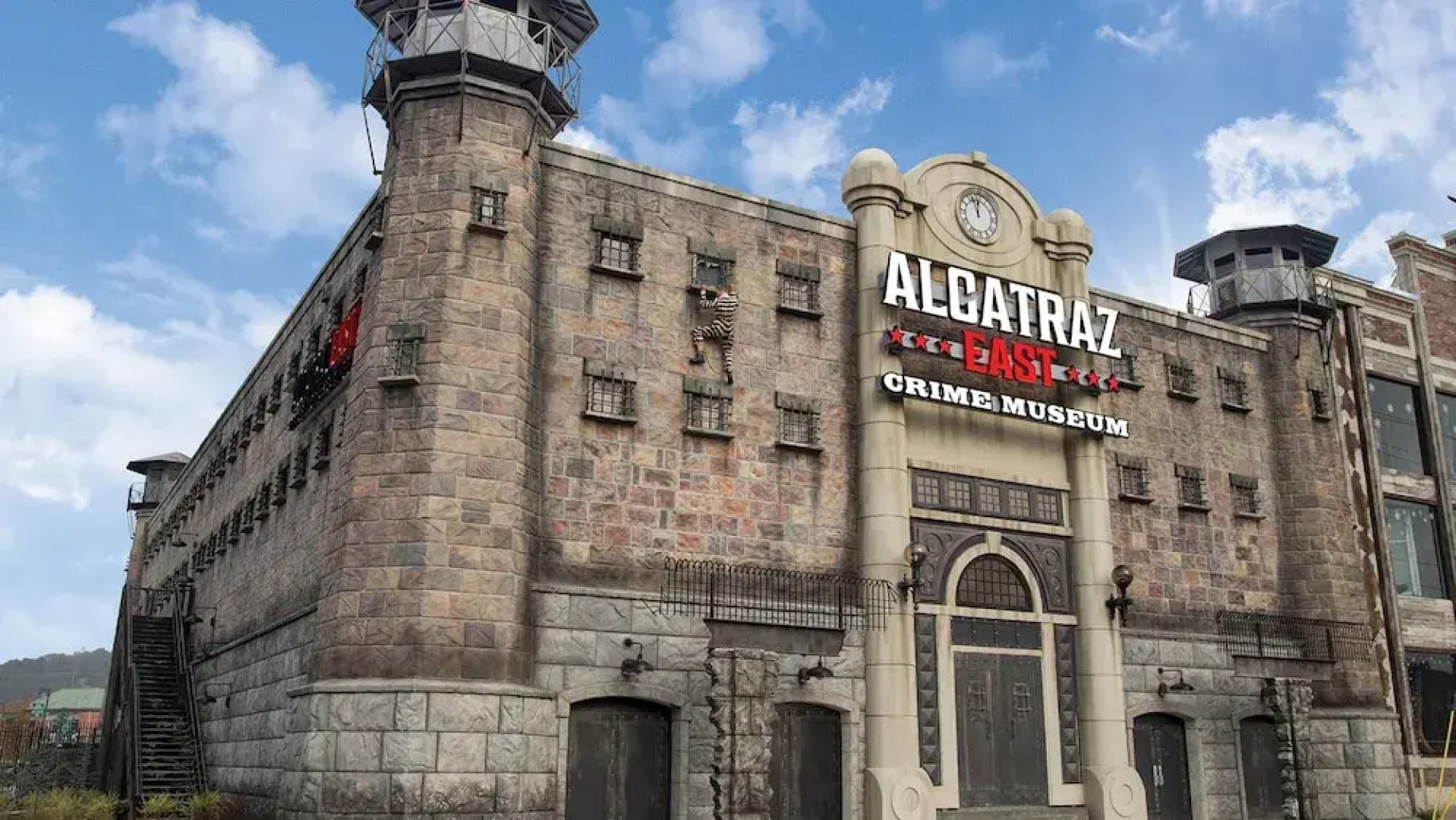 Grampy Camp Lodge at Gatlinburg