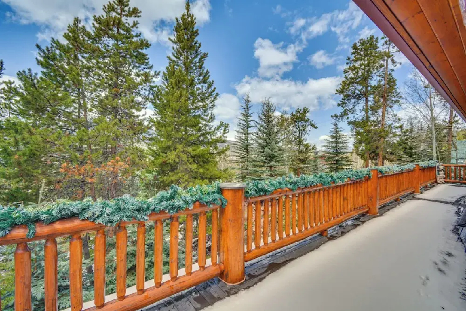 Sauna & Hot Tub: Mtn-view Retreat in Silverthorne!