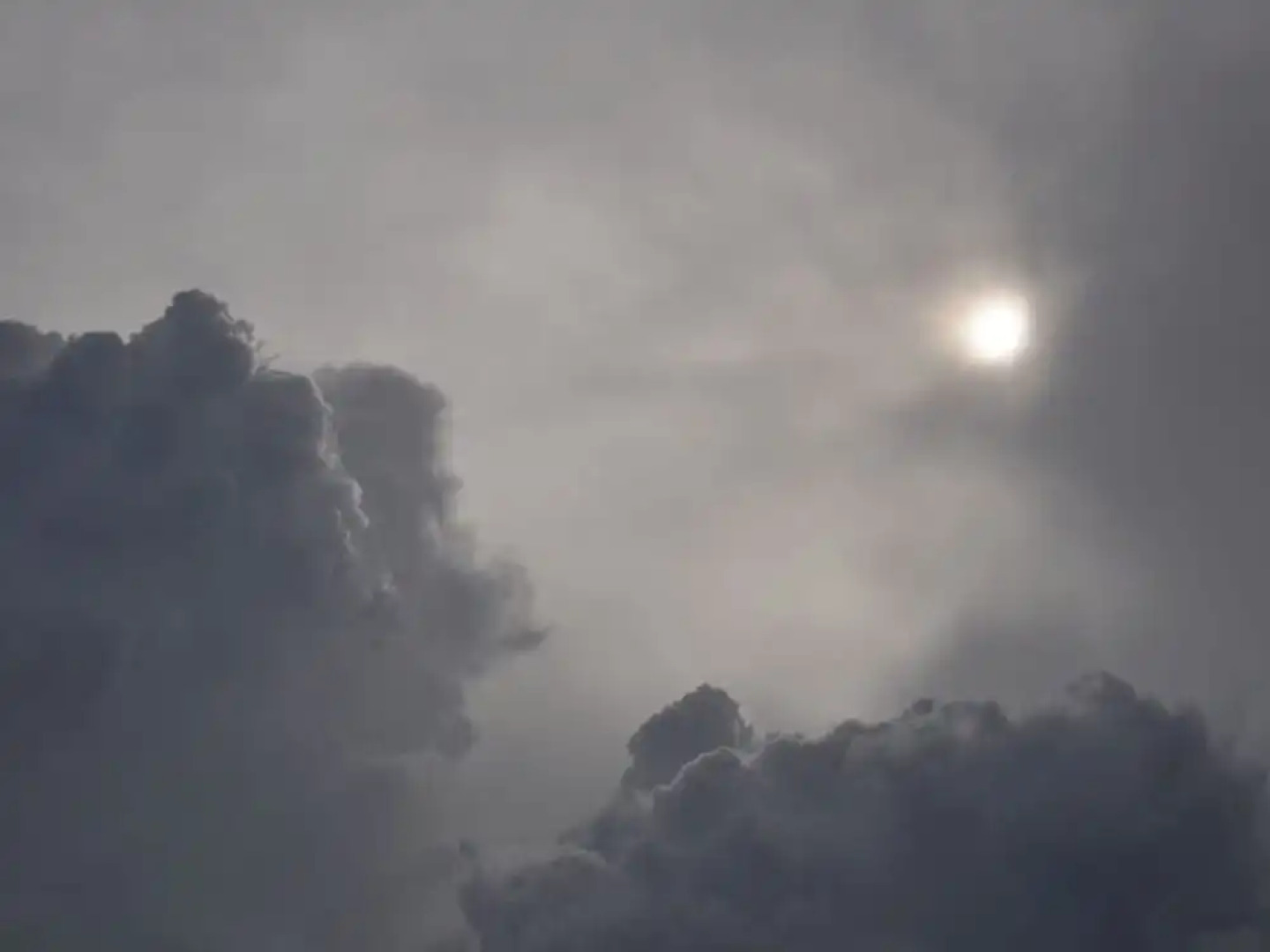 "laura" Comfortable Holiday Residence