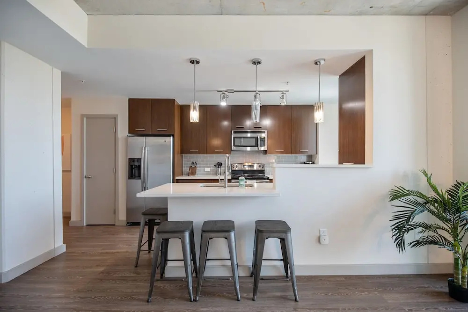 The Luxe Suites at University City