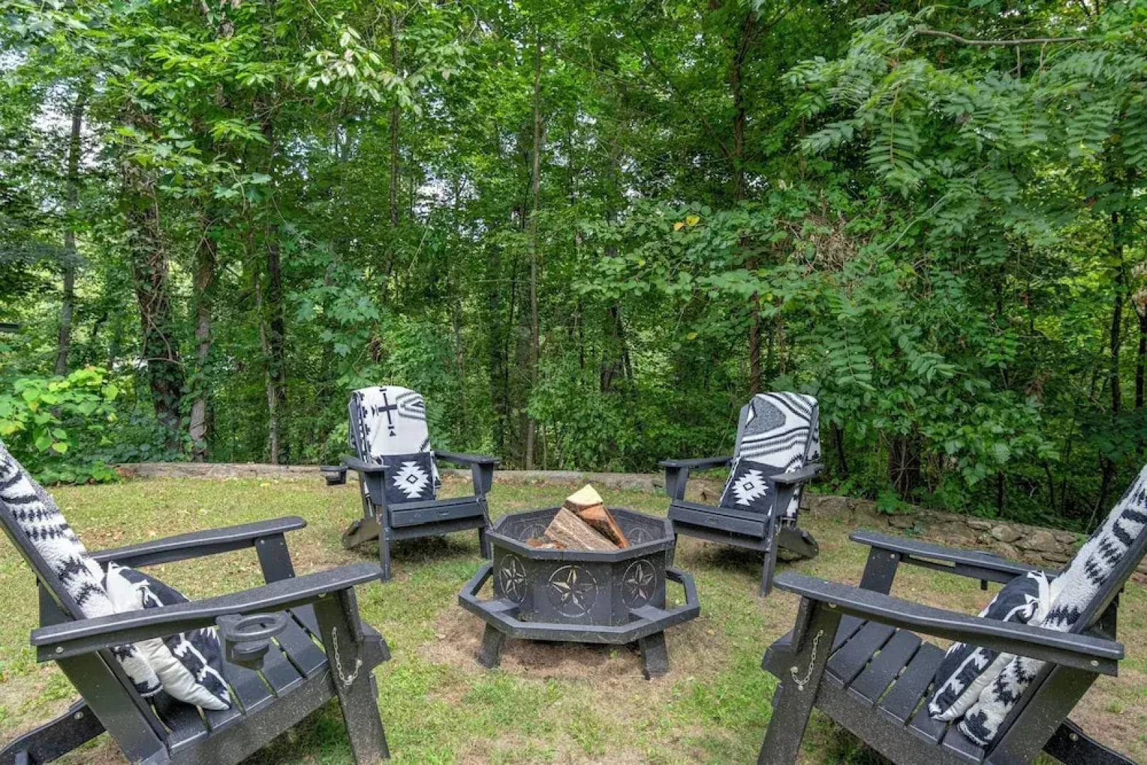 The Furry Lodge & Suites 13