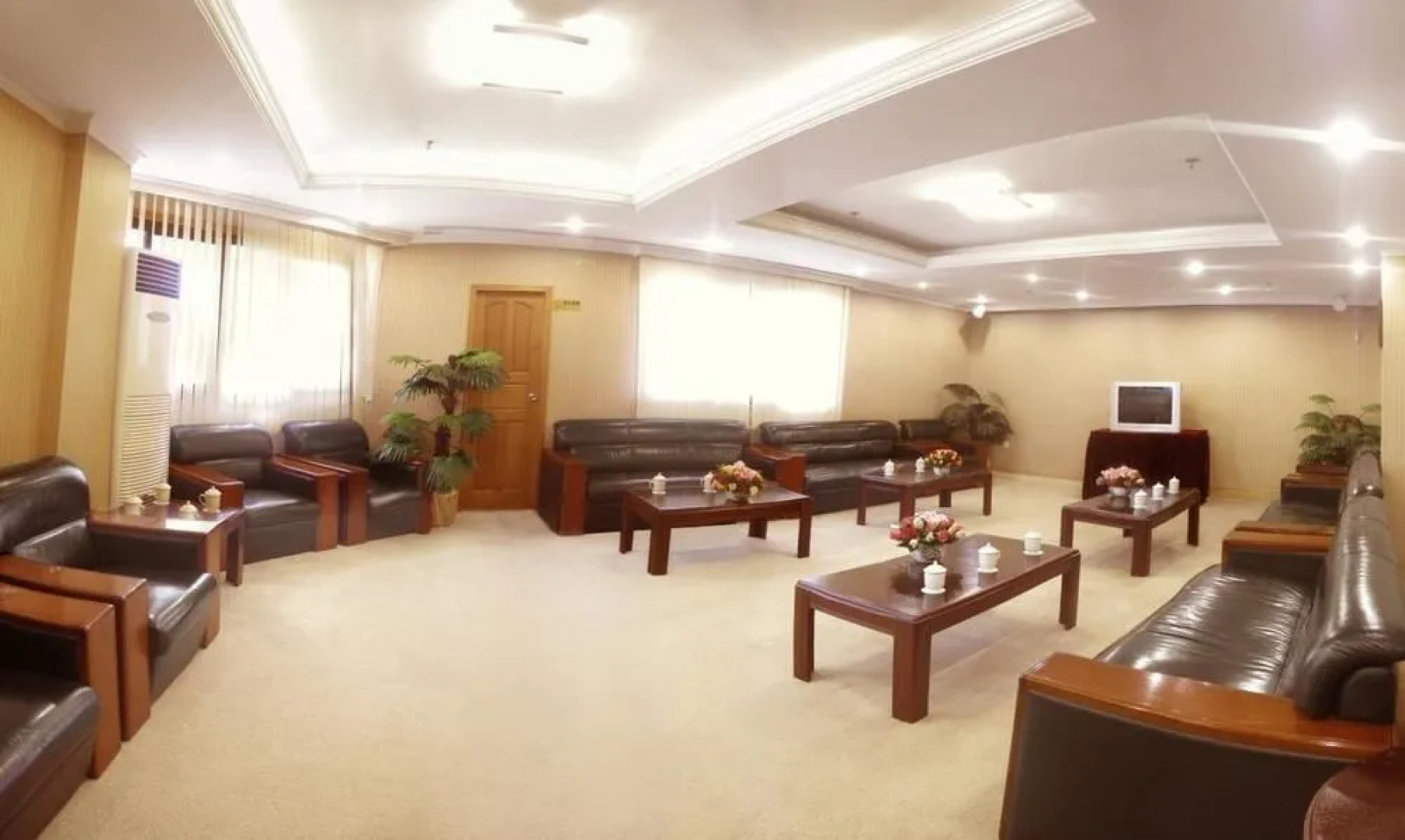 Spring City Garden Hotel (Yingbin Building)