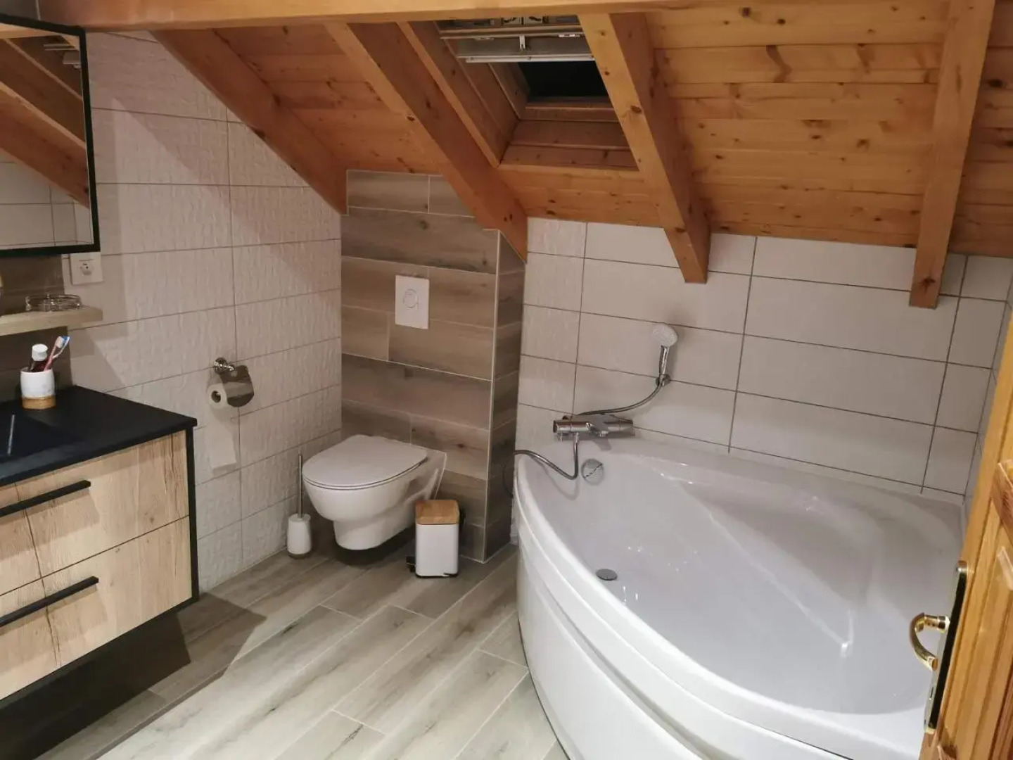 Nouveau Chalet M.META 12 pers sauna,jacuzzi,billard