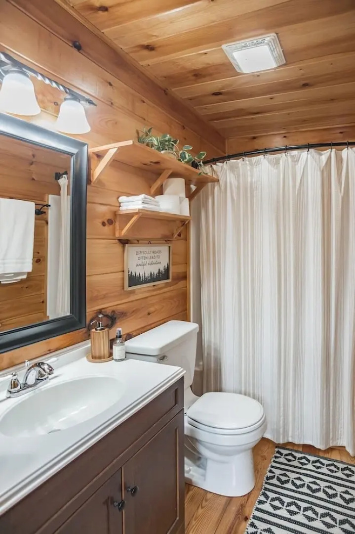 Tree Top Lodge - Gorgeous Lake Cabin With Hot Tub & Magnificent Views Of Forests And Mountains! 3 Bedroom Cabin by Redawning