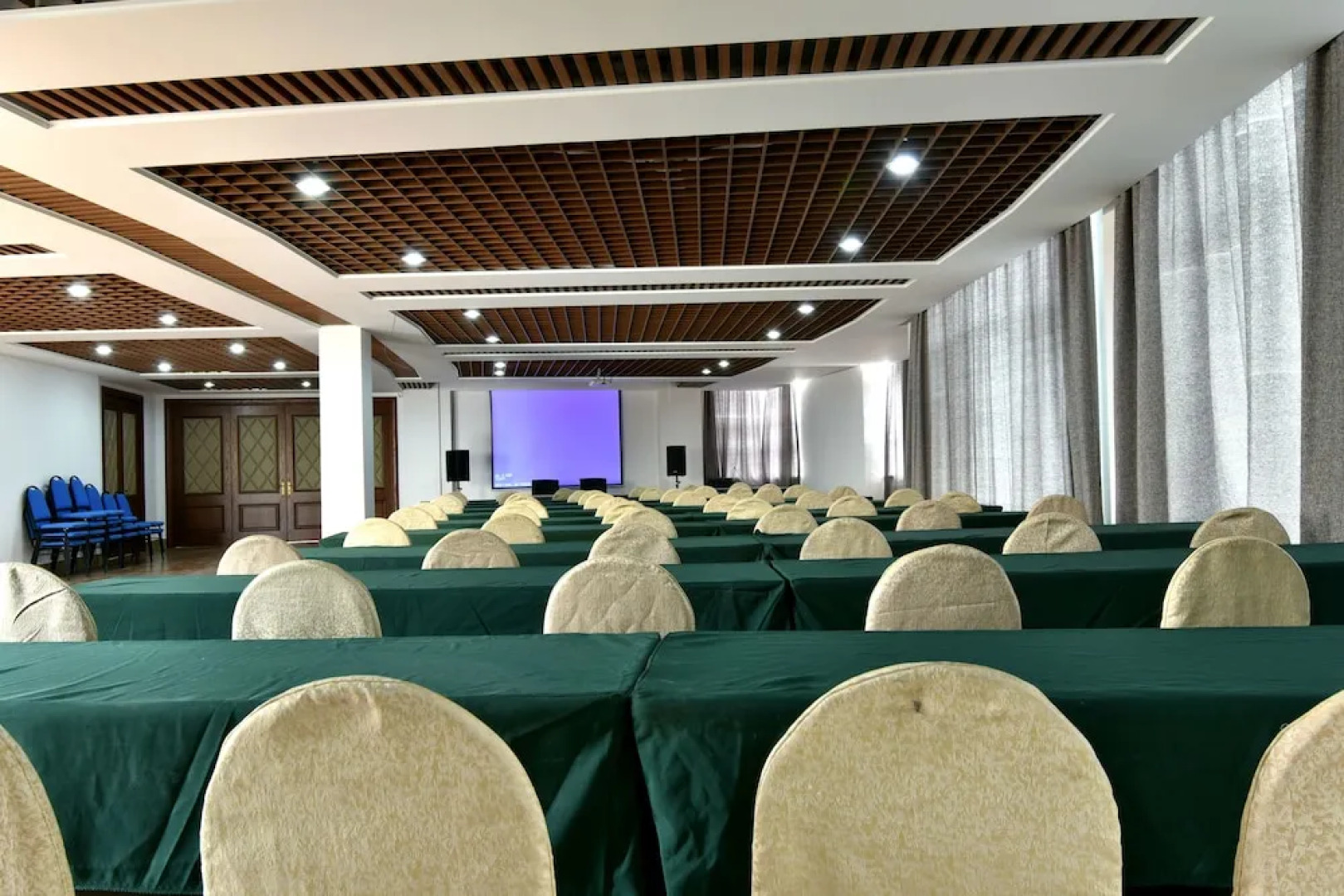 Qingdao Oceanside Hotel & Resort