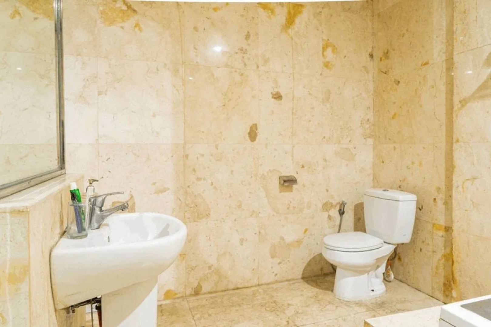 RedDoorz Plus near Chadstone Mall