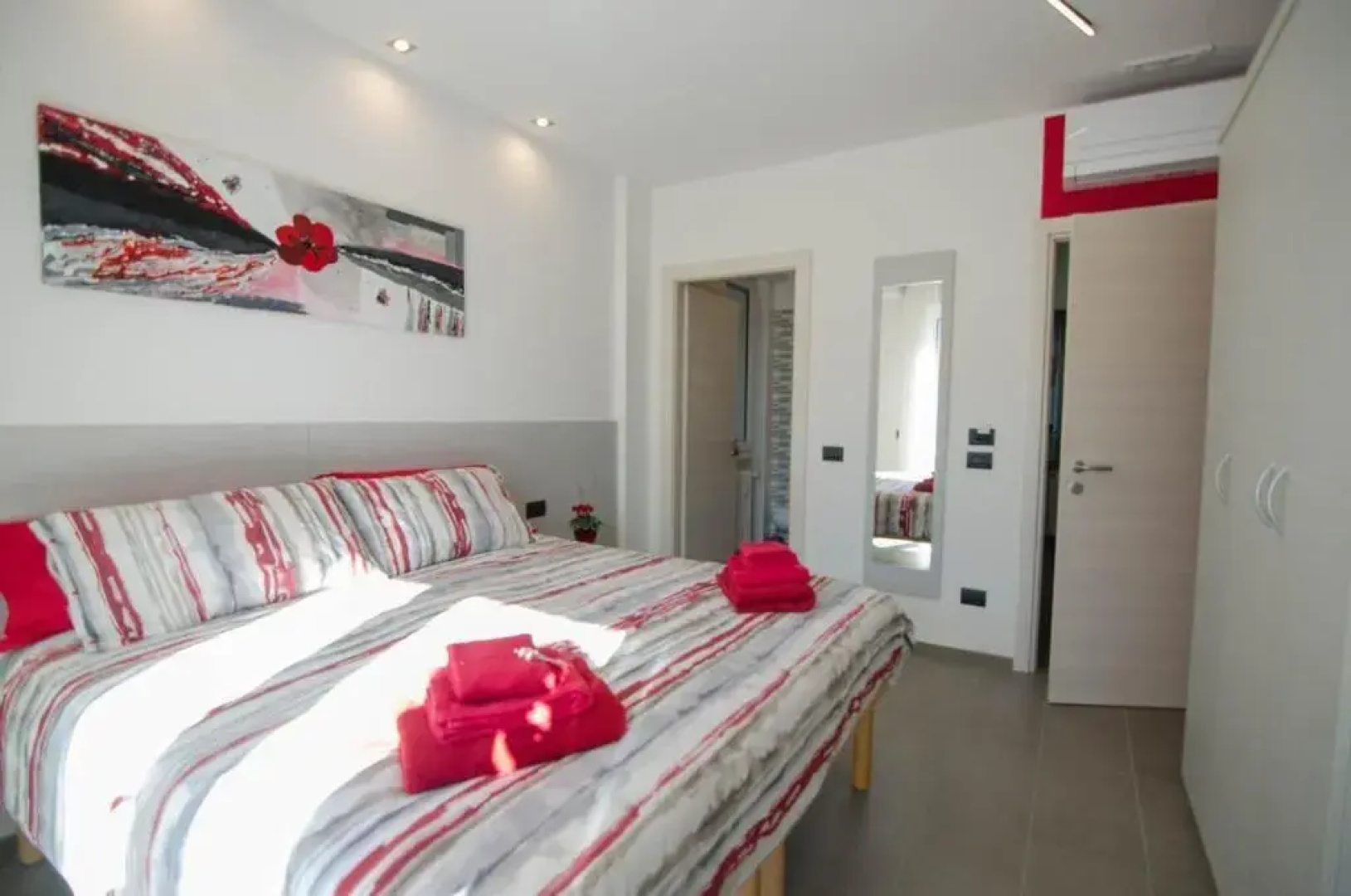 Varese Comfort Room