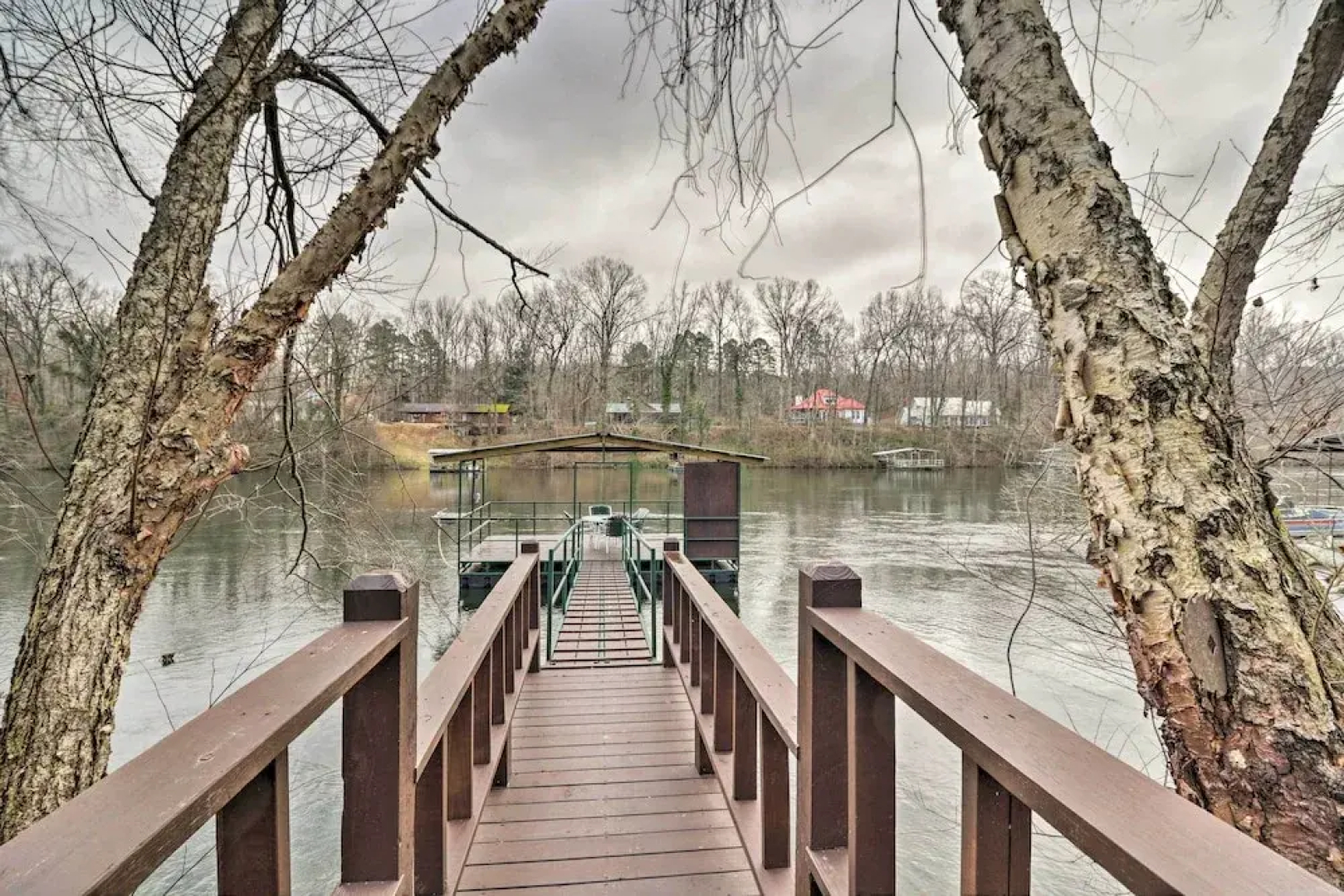 Cozy Heber Springs Cabin w/ Deck & Dock!