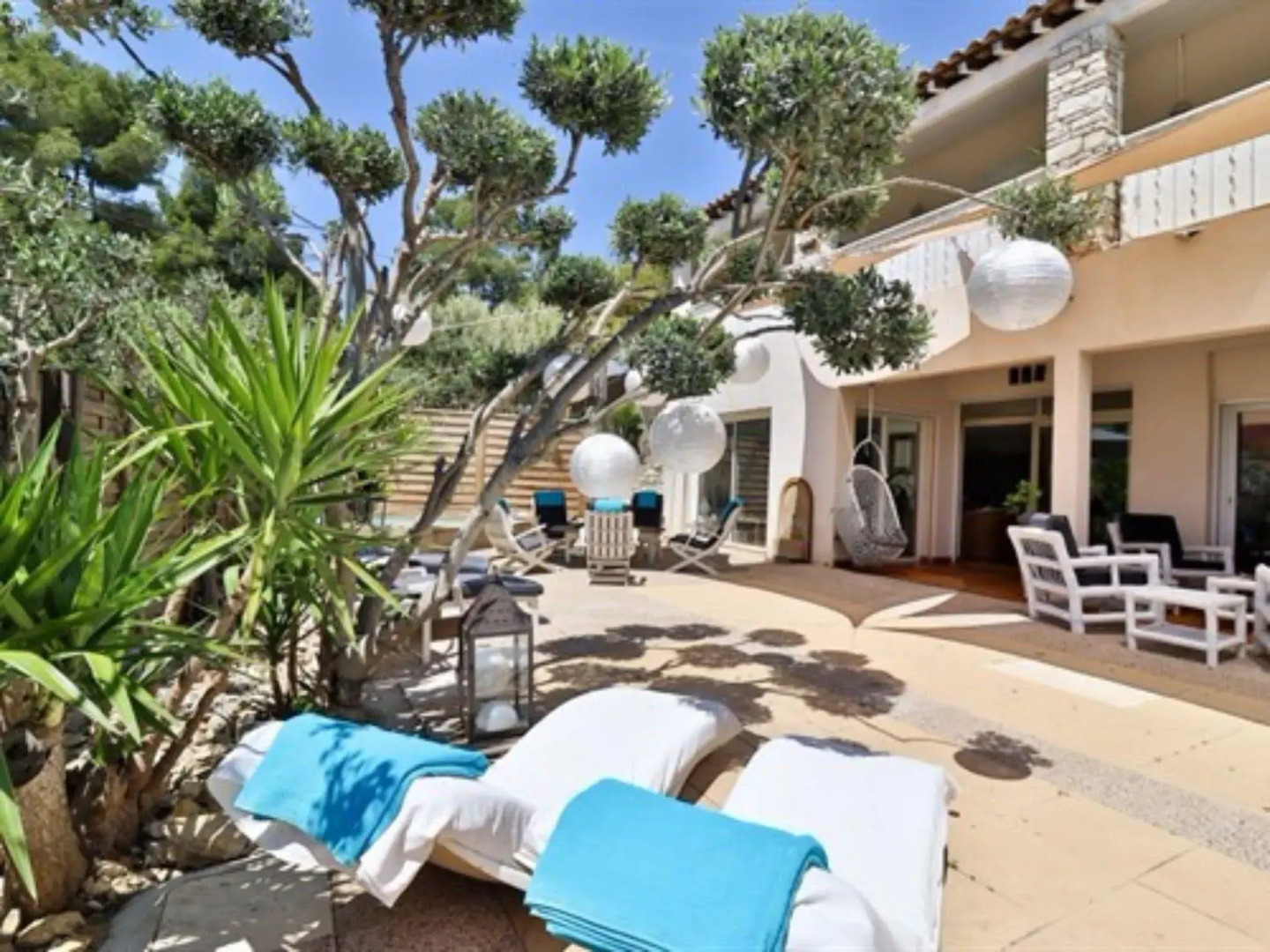 Les Chambres dHôtes du Grand Mornas